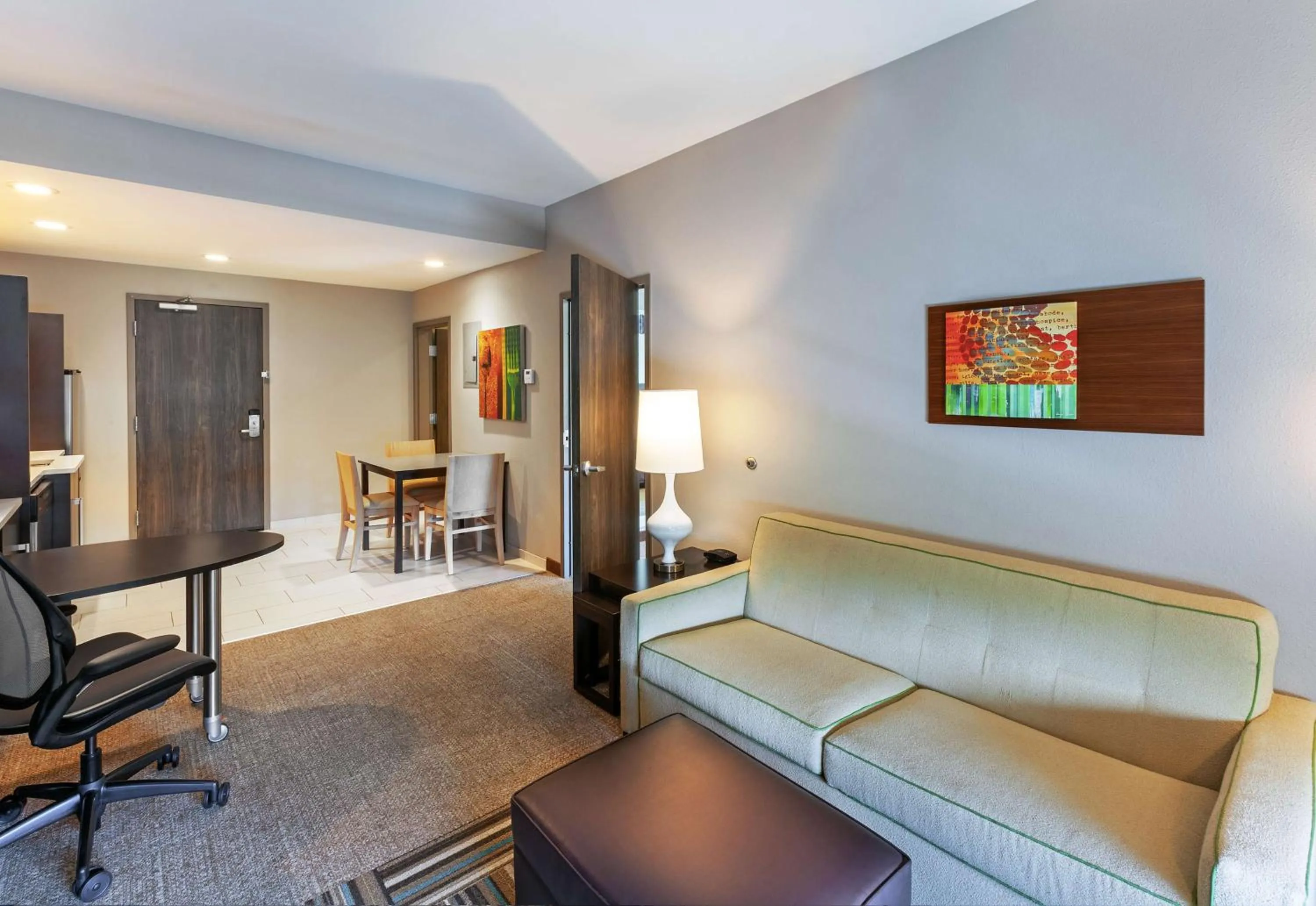 King Suite - Hearing Access/Non-Smoking in Home2 Suites By Hilton Gonzales