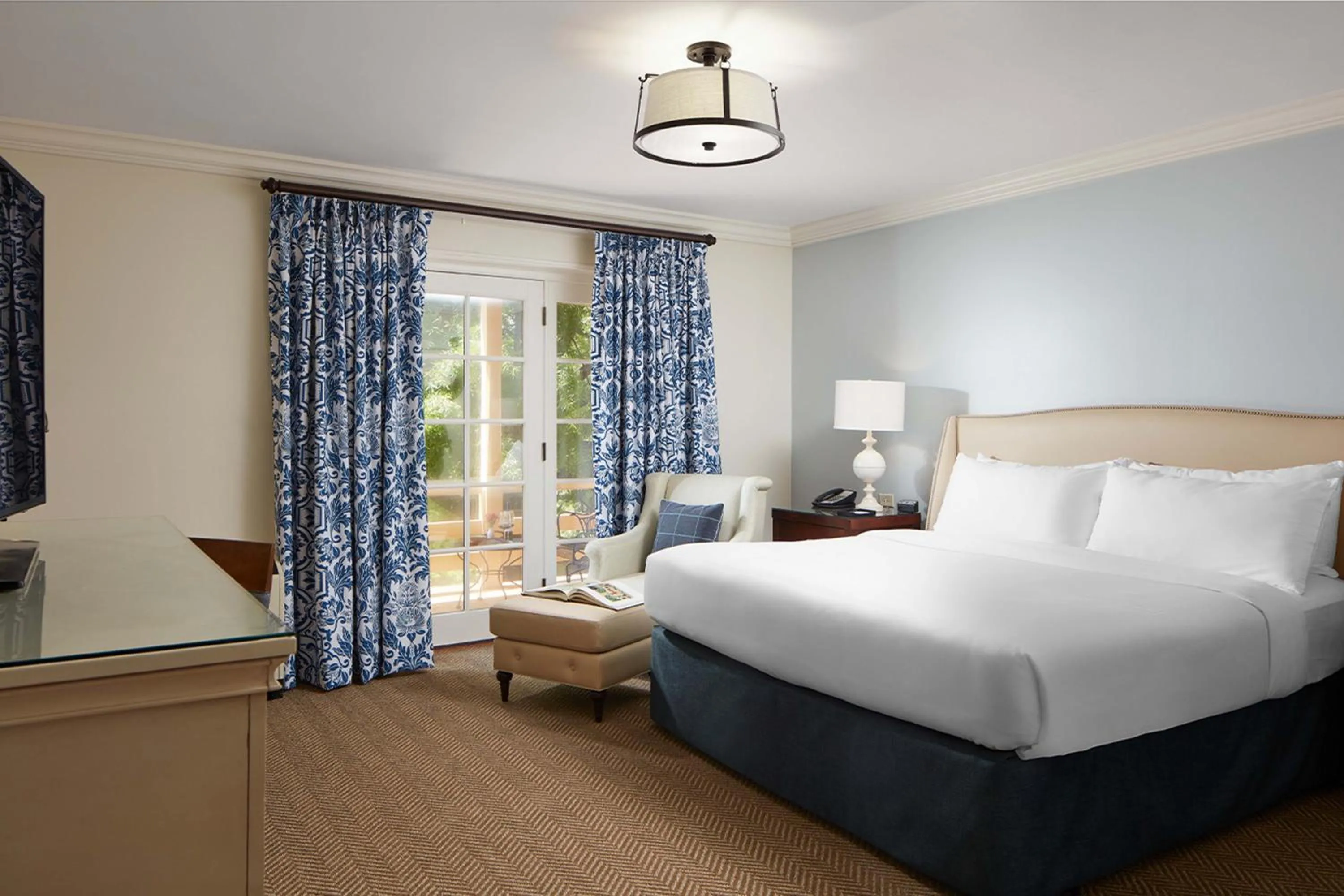 Standard King Room in Boar's Head Resort