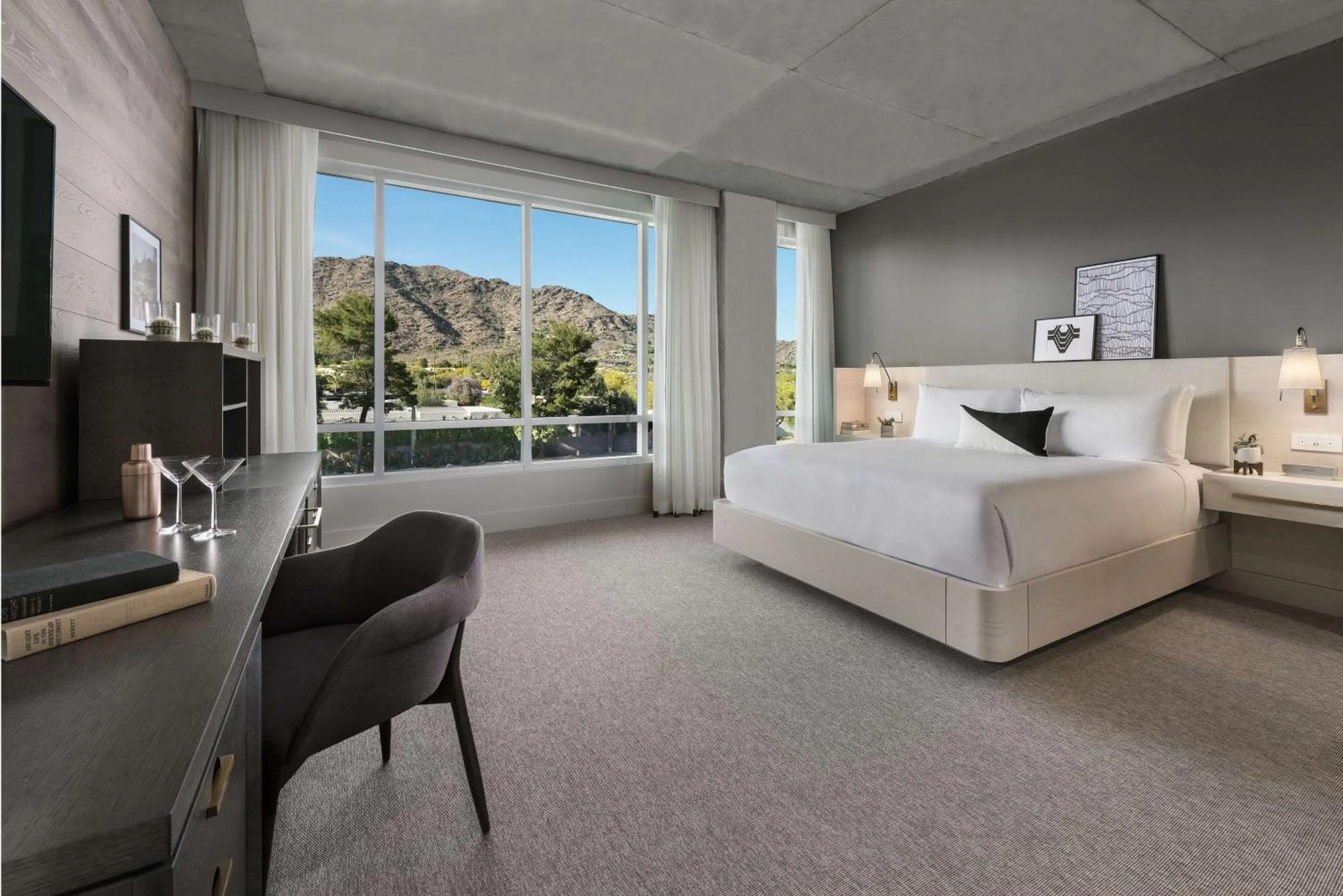 Signature Deluxe King in Mountain Shadows Resort Scottsdale