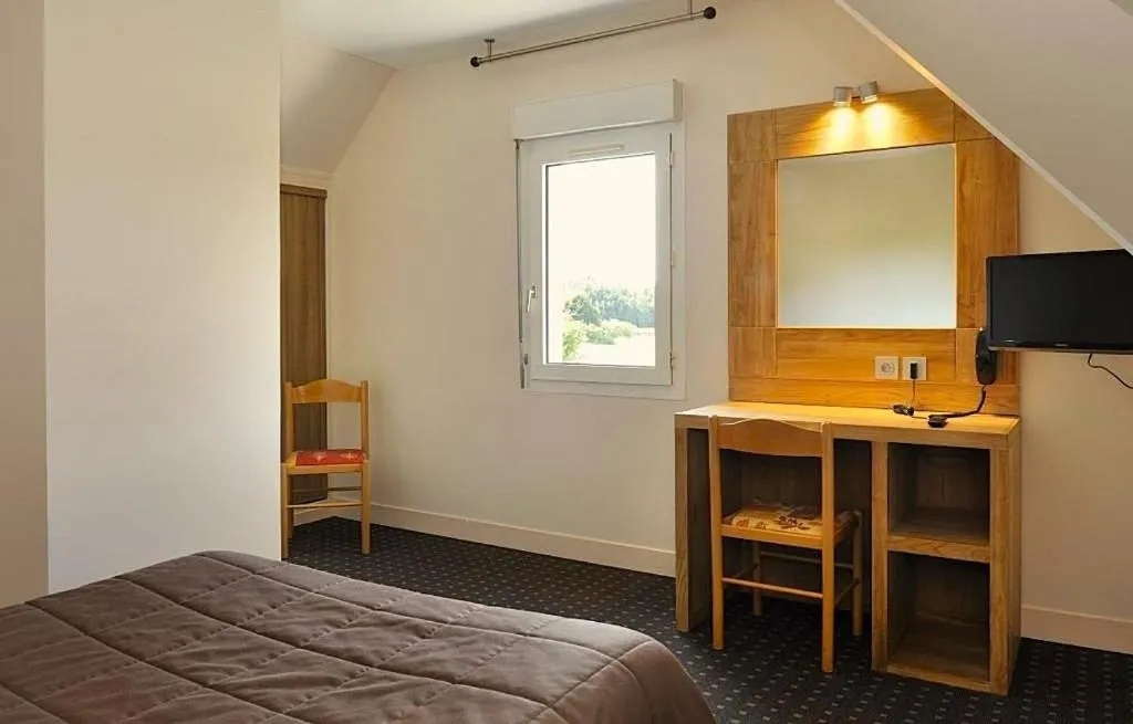 Family Room in Logis Hôtel Restaurant Du Labrador