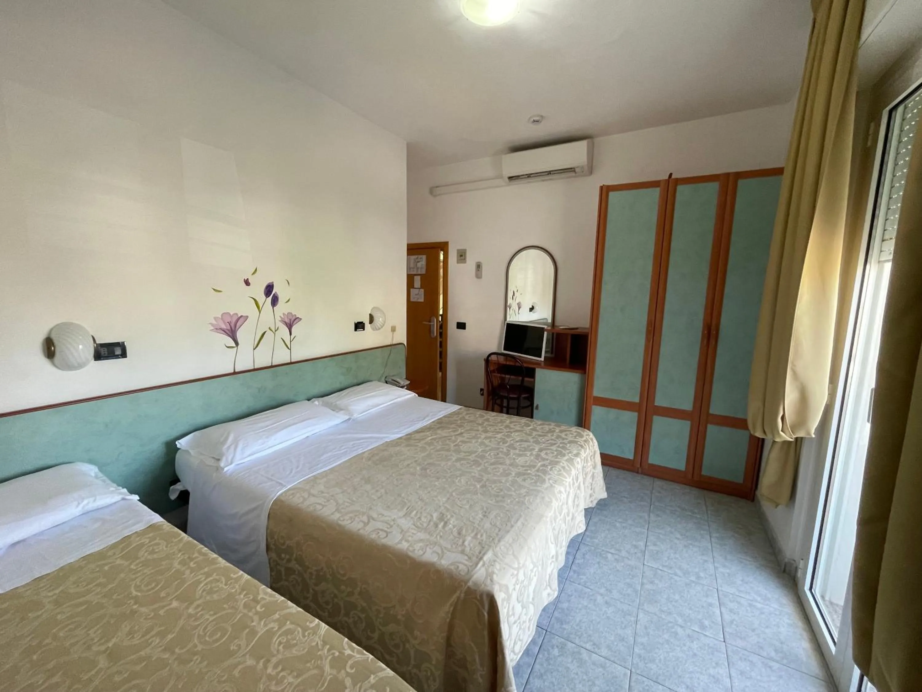 Comfort Triple Room in Hotel Marina