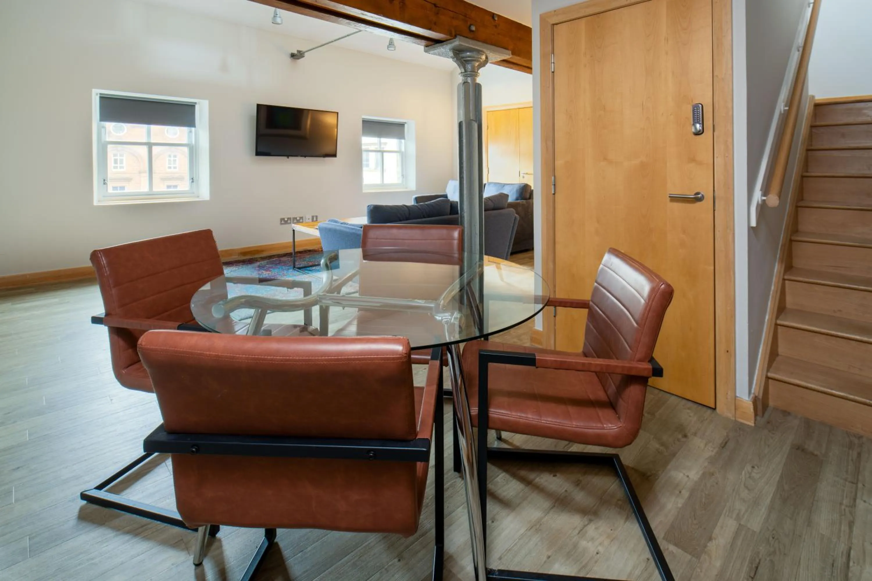 One-Bedroom Standard Double Suite with Sofa Bed - Non-Smoking in Glasgow Argyle Hotel, BW Signature Collection