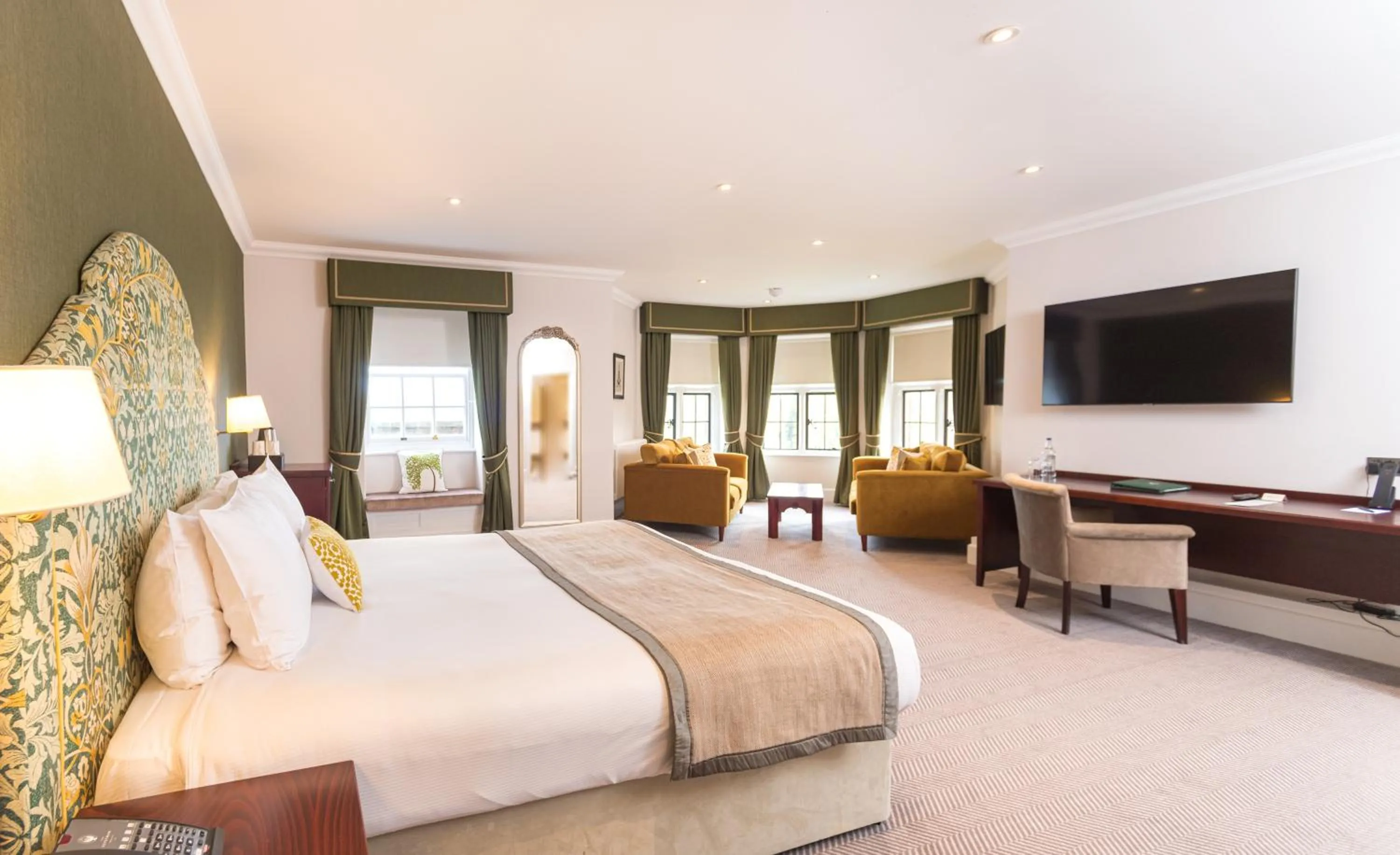 Suite in The Elvetham Hotel