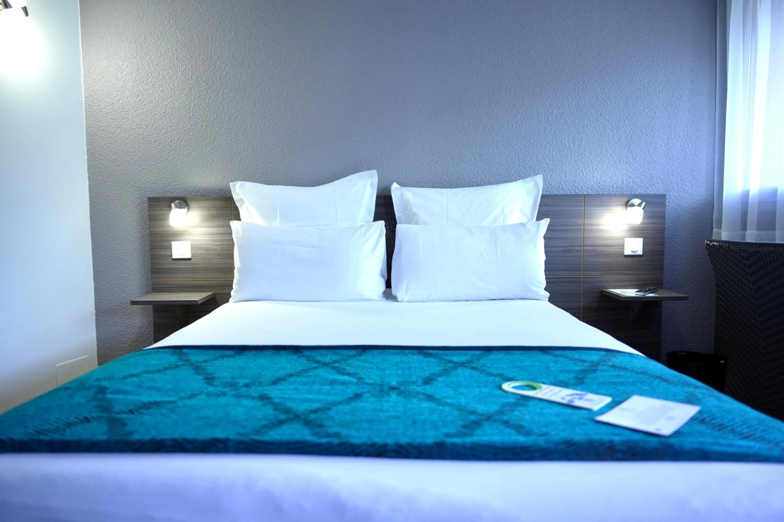 Family Queen Room with Two Single Beds in Sure Hotel by Best Western Biarritz Aeroport