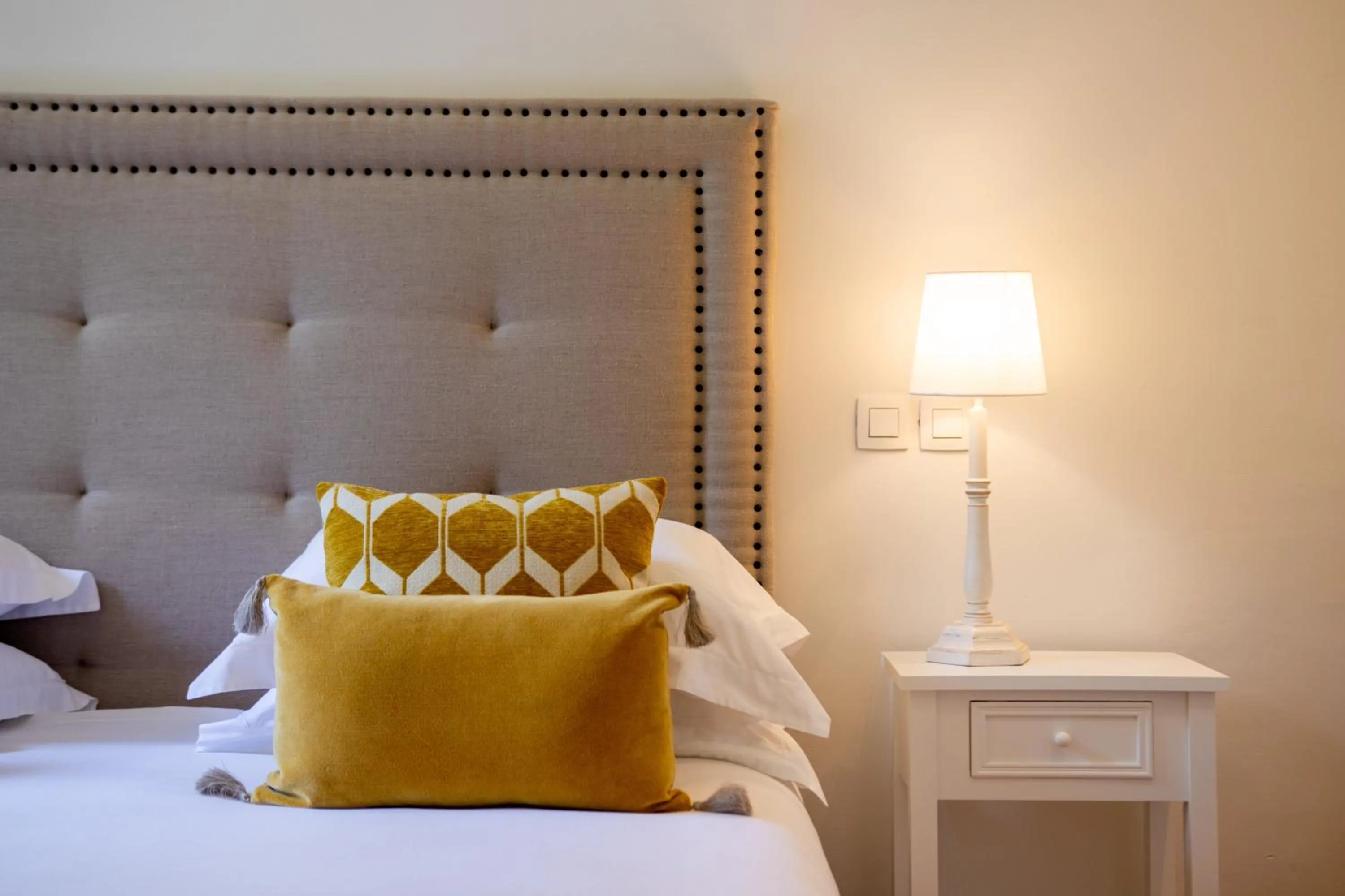 Deluxe Queen Room with Garden Side - Non-Smoking/Main Building in Château de Mazan, BW Premier Collection by Best Western