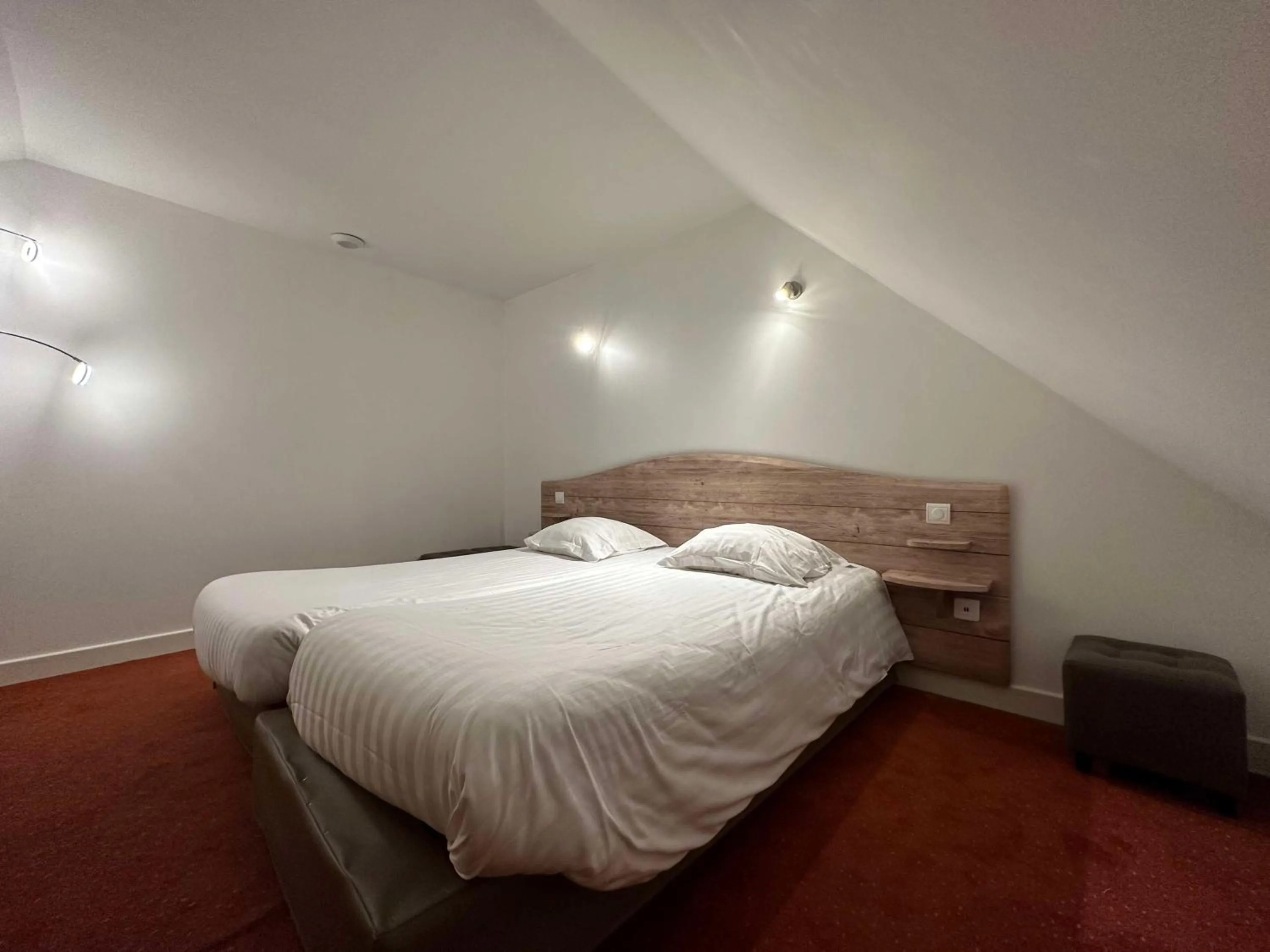 Family Room with River View in Best Western Le Pont d'Or