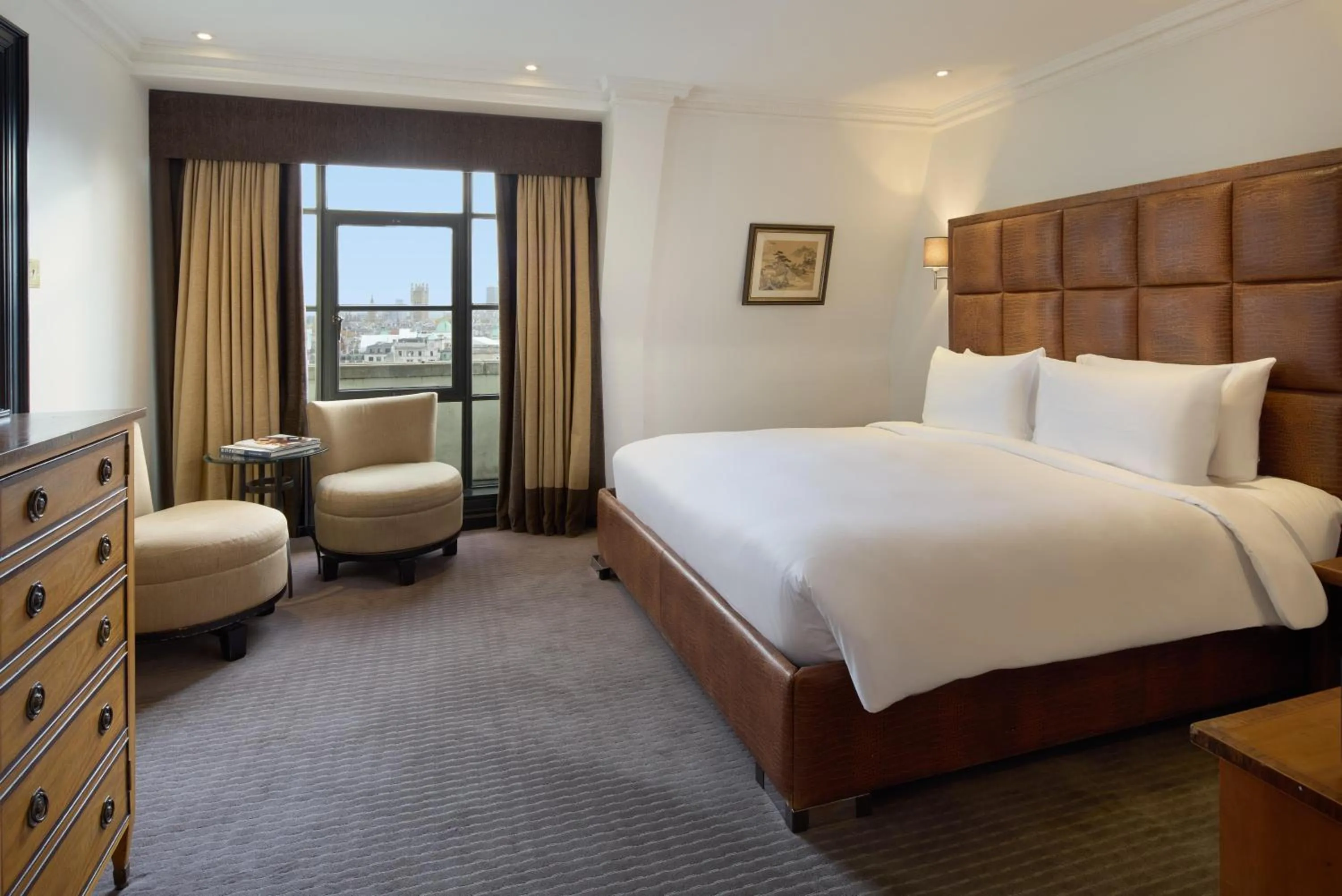 Premium Room with Square View in Radisson Blu Hotel, London Leicester Square