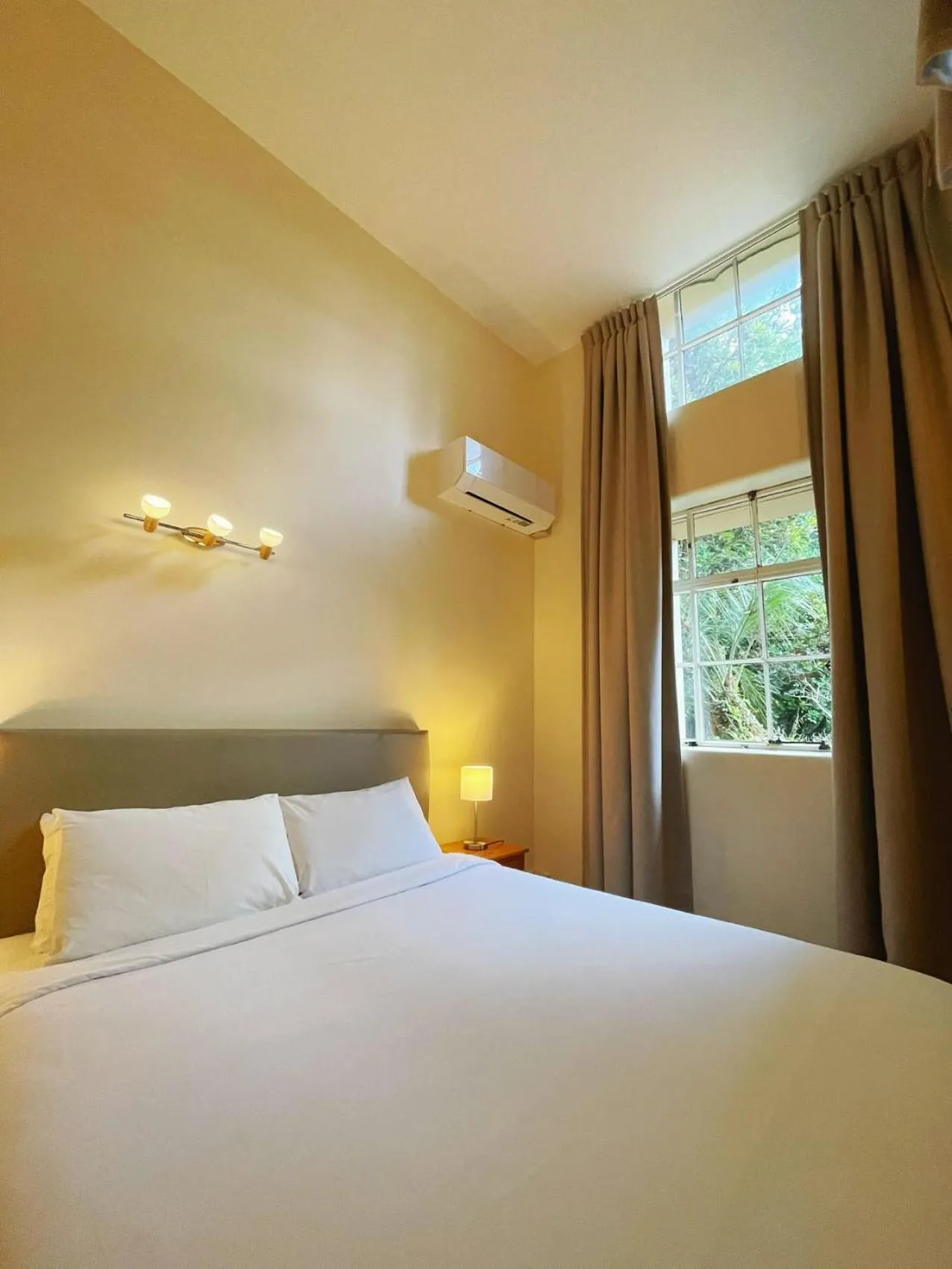 Deluxe King Room in Grand Central Serviced Apartments