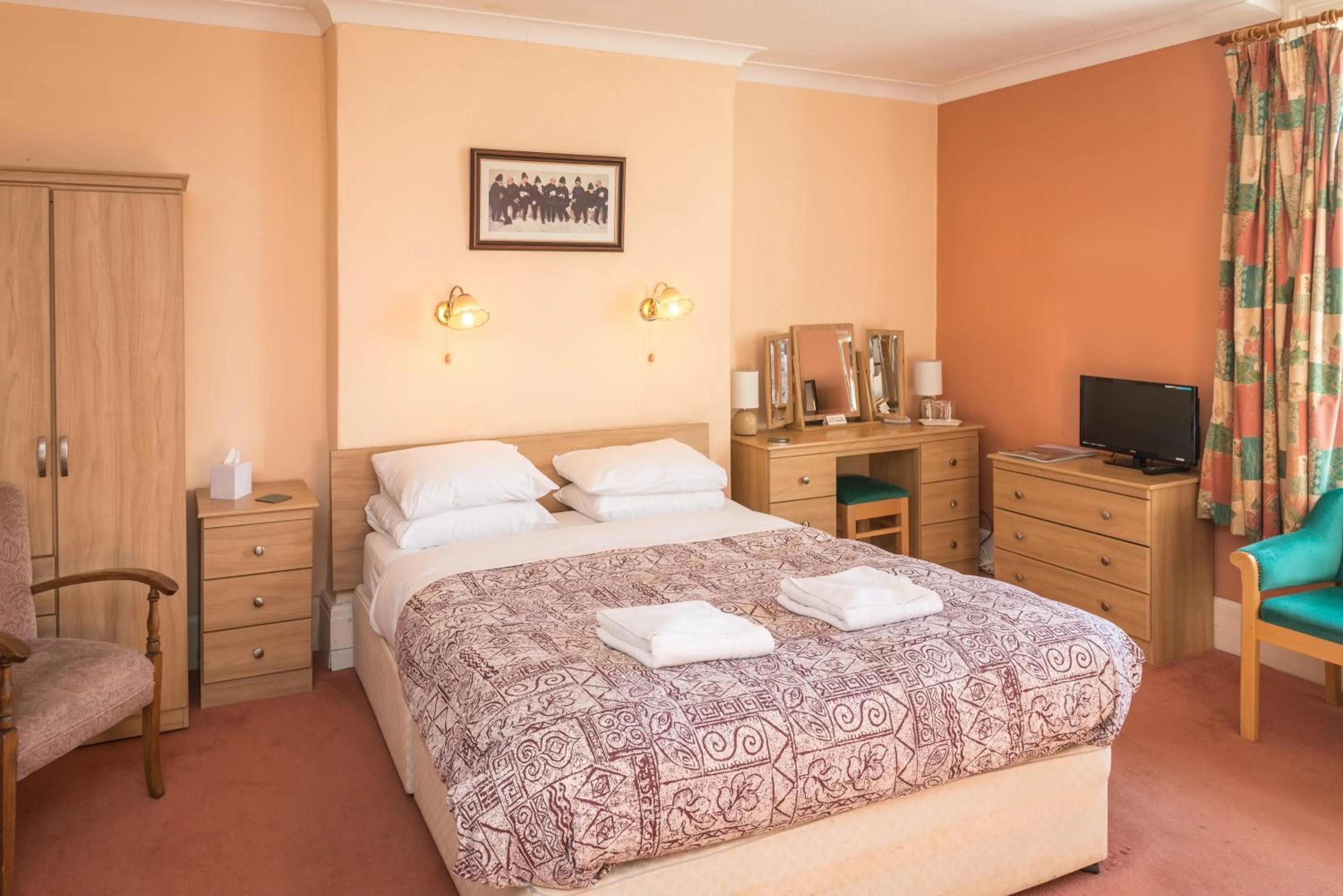 Family Room with Mountain View in Cumberland Inn