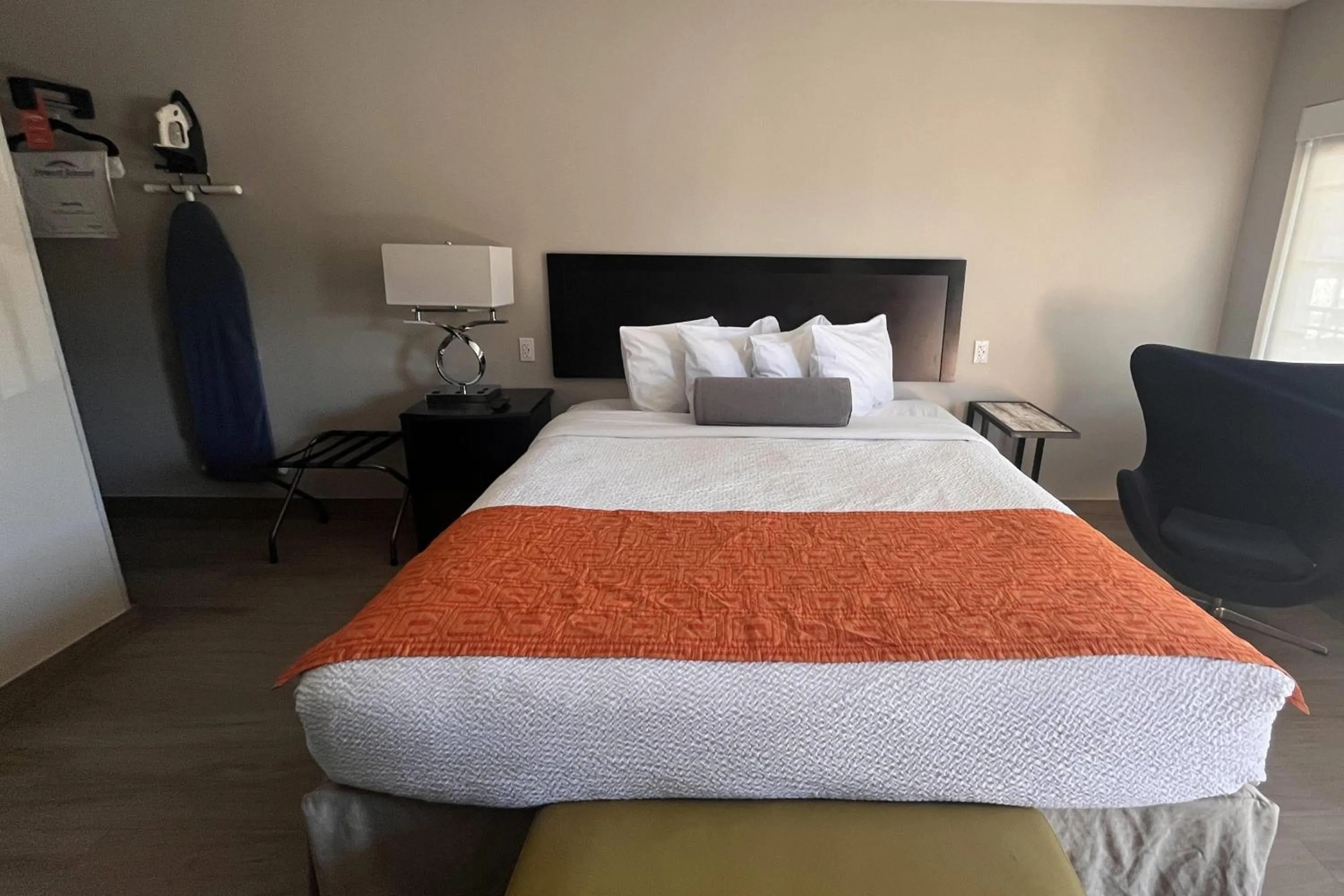 King Room - Non-Smoking in Howard Johnson by Wyndham Flagstaff University West