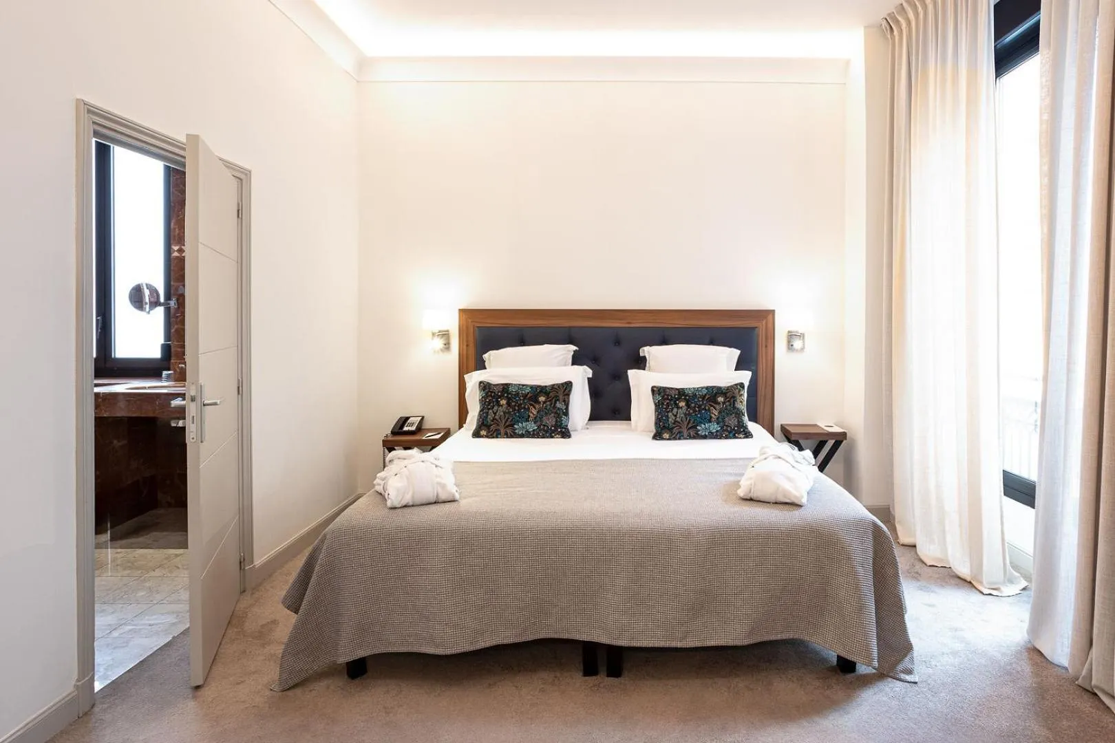 Suite with City View in Westminster Hotel & Spa Nice