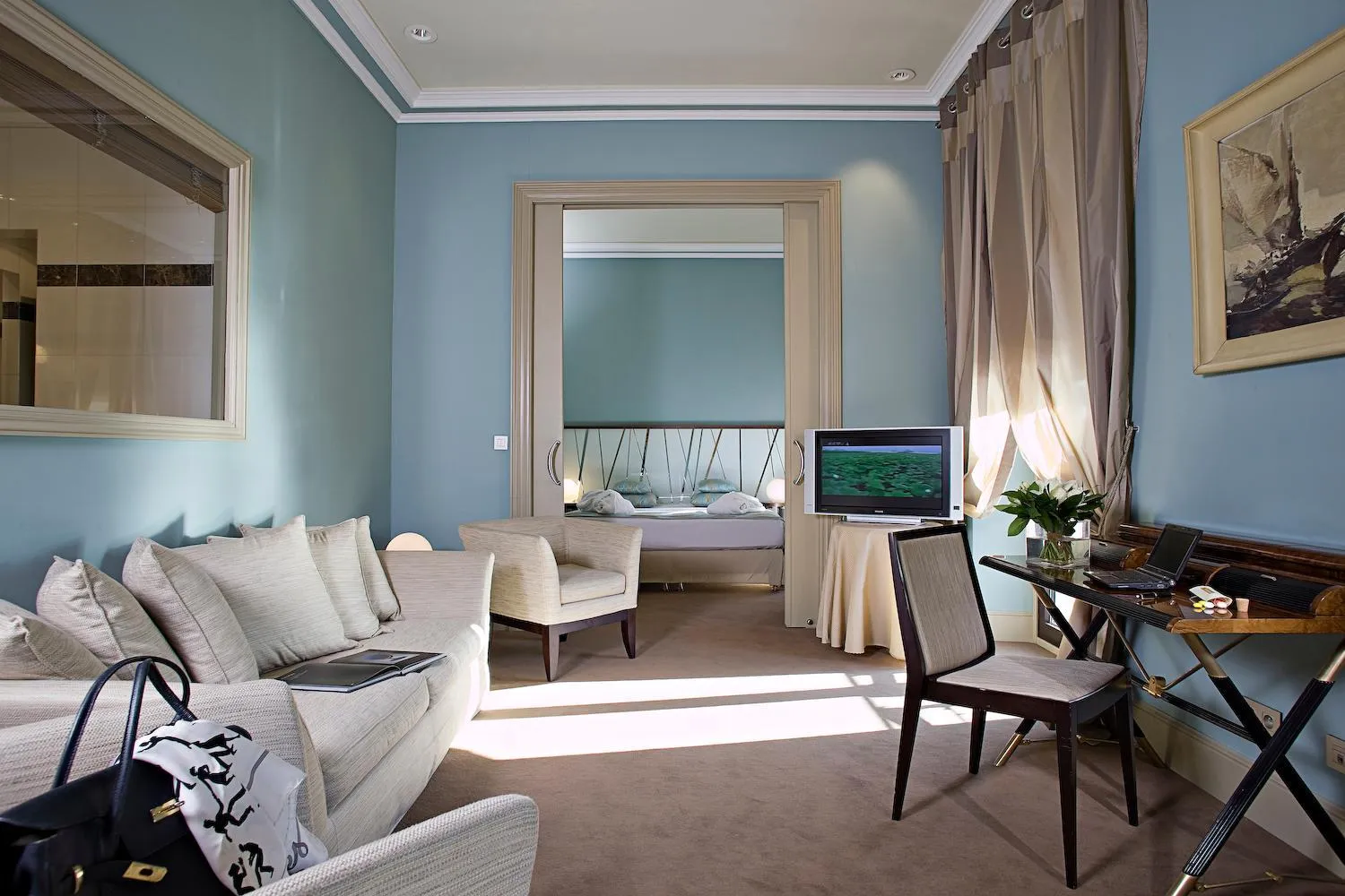 Suite with balcony and Sea View in Westminster Hotel & Spa Nice