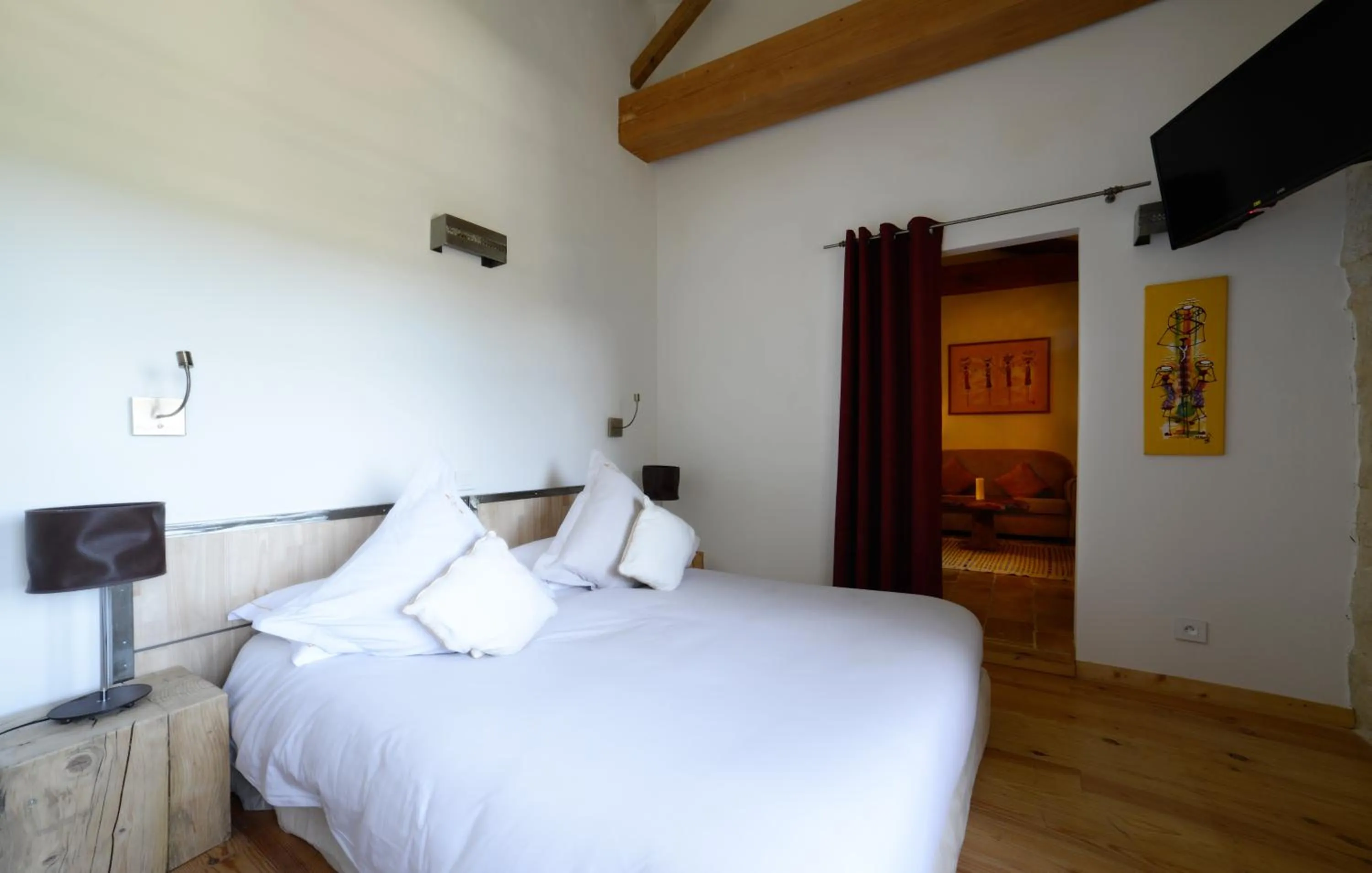 Junior Suite with Garden View in Château de Pondres