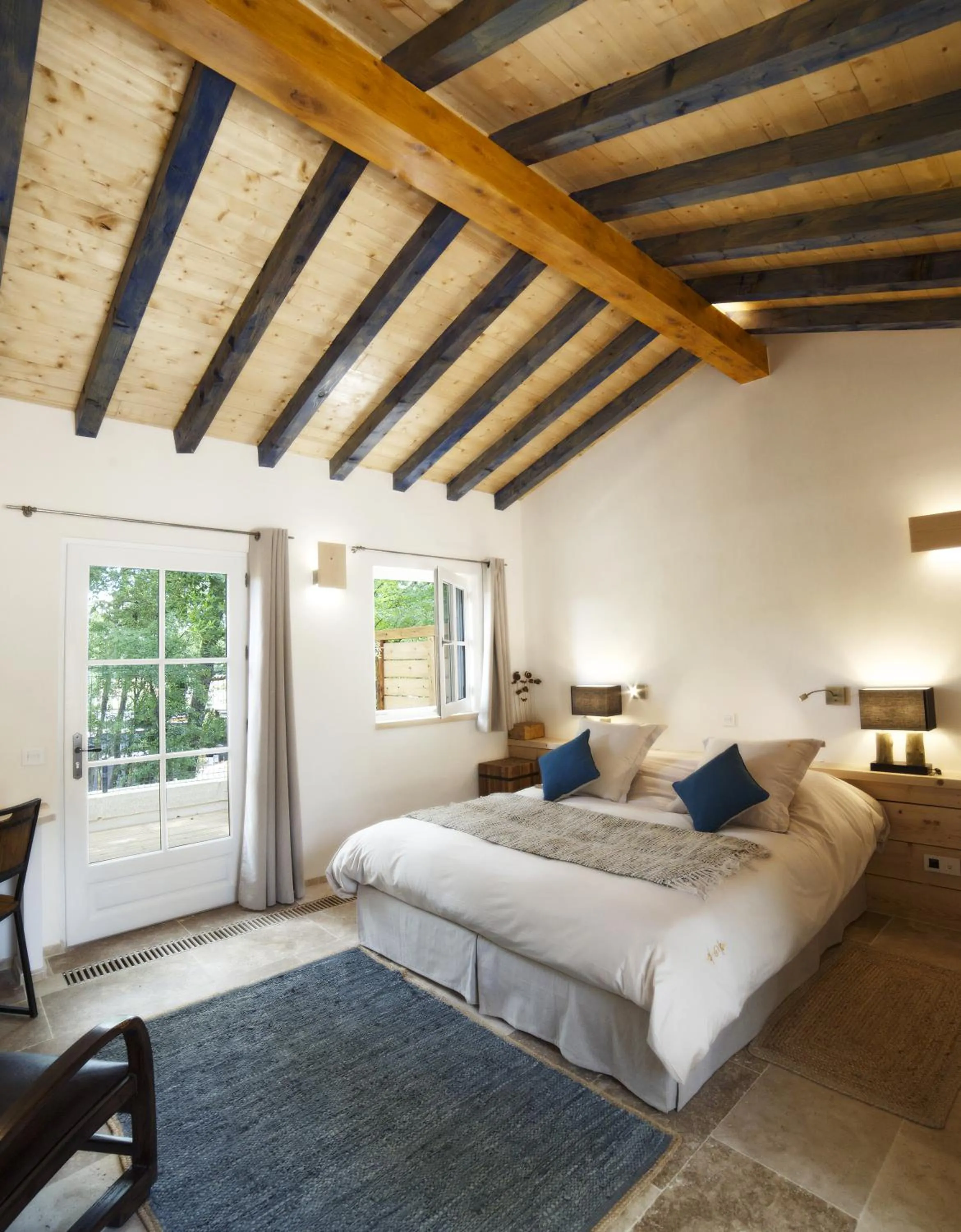 Double Room with Terrace - Annex in Château de Pondres