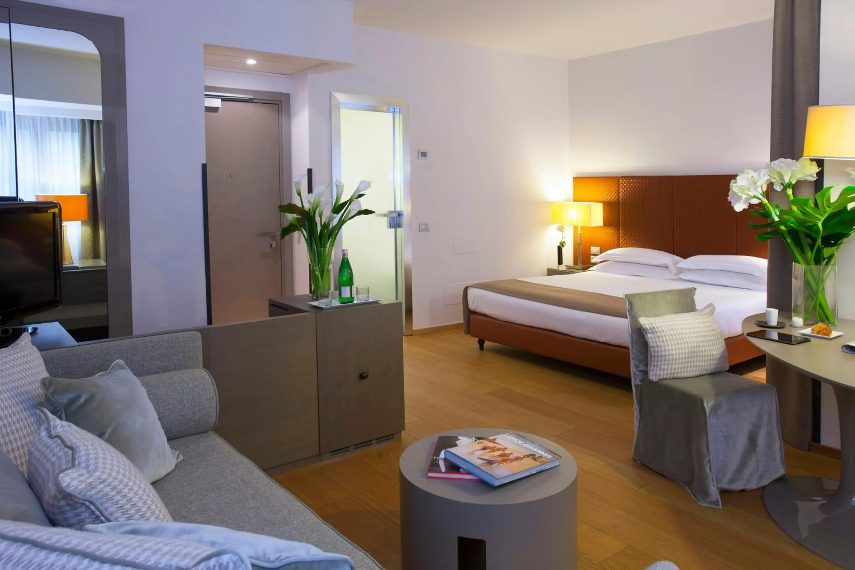 Junior Suite in Starhotels Michelangelo Florence