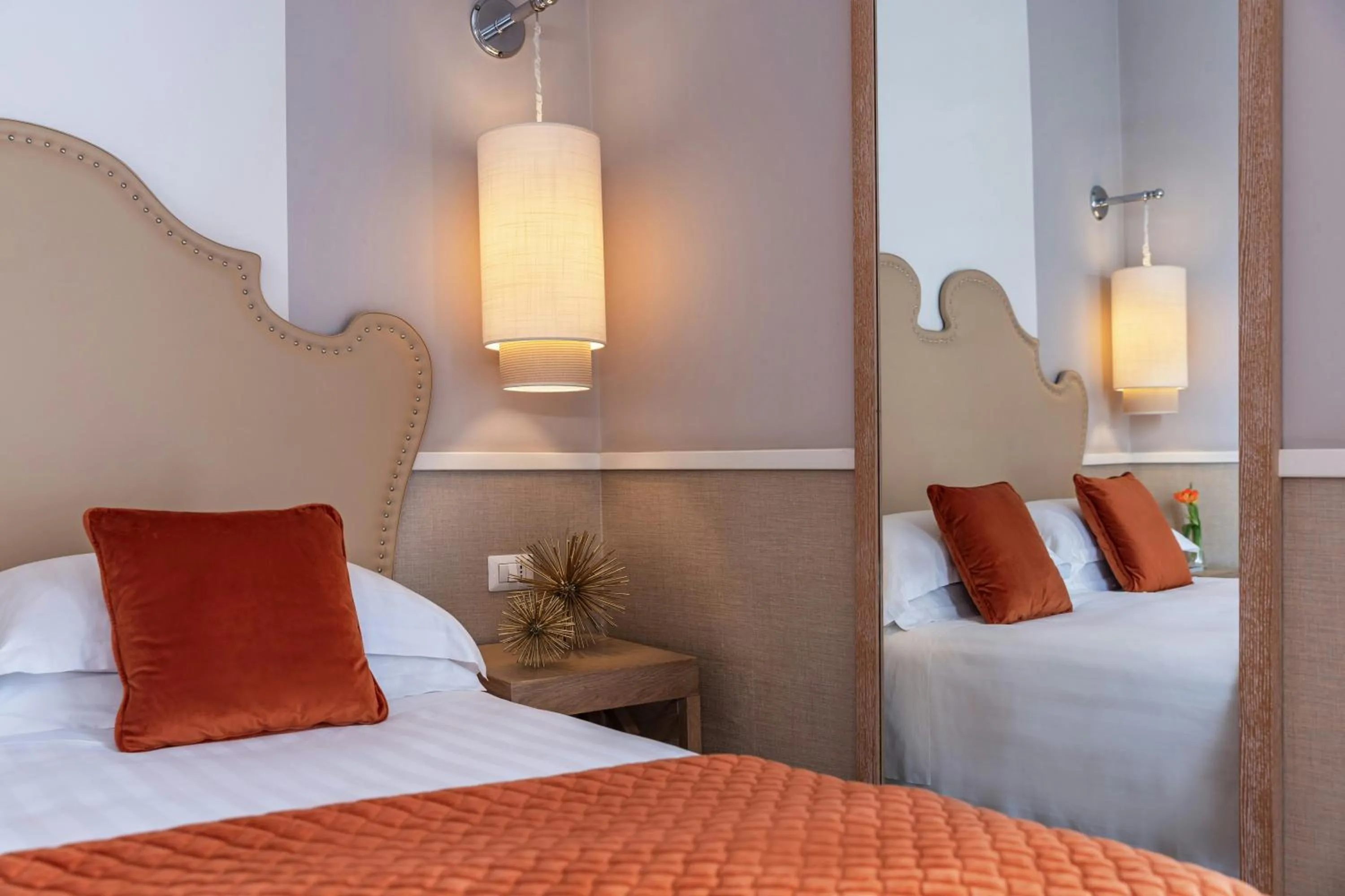 Deluxe Double or Twin Room with Vesuvio View in Starhotels Terminus