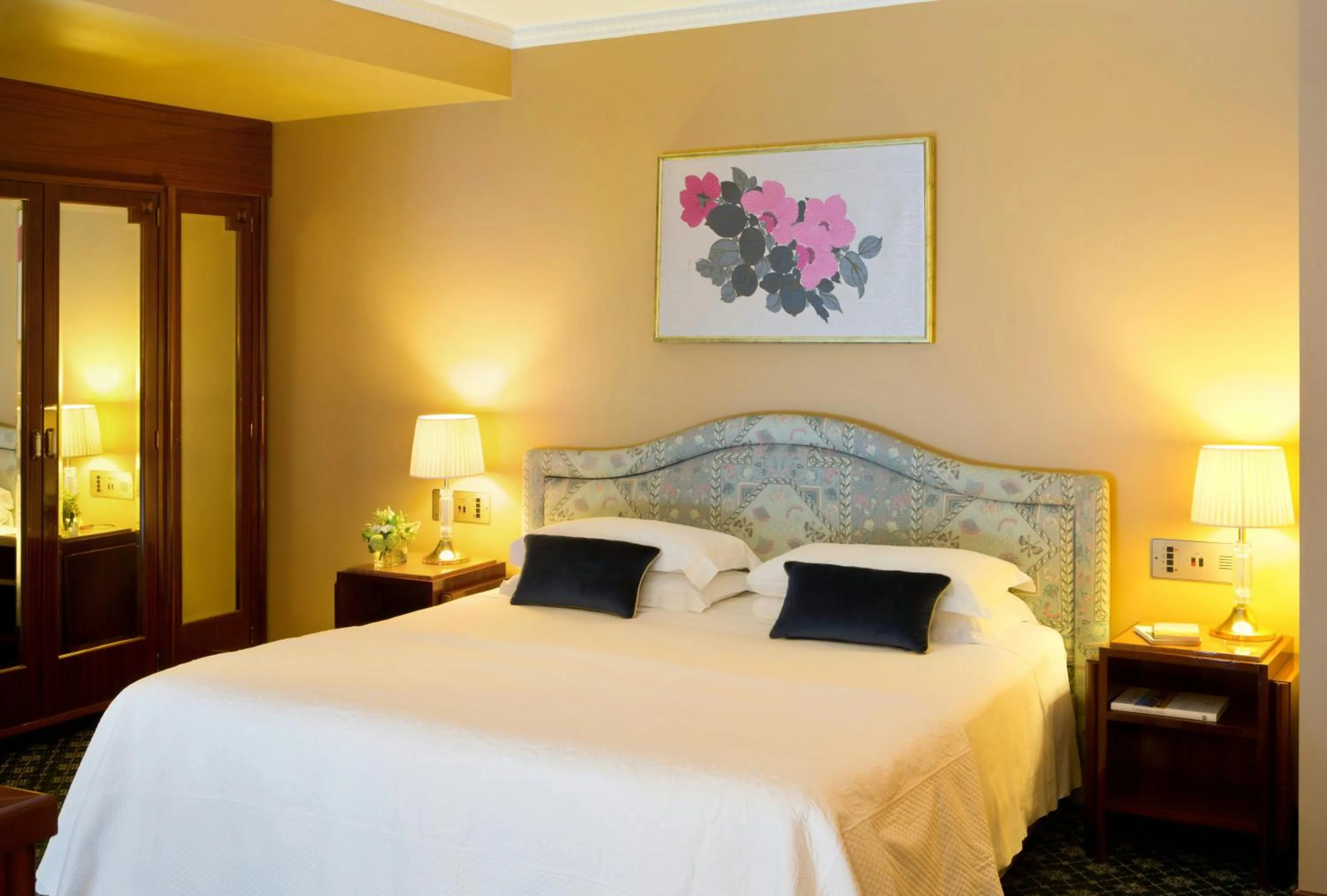 Suite in Starhotels Du Parc