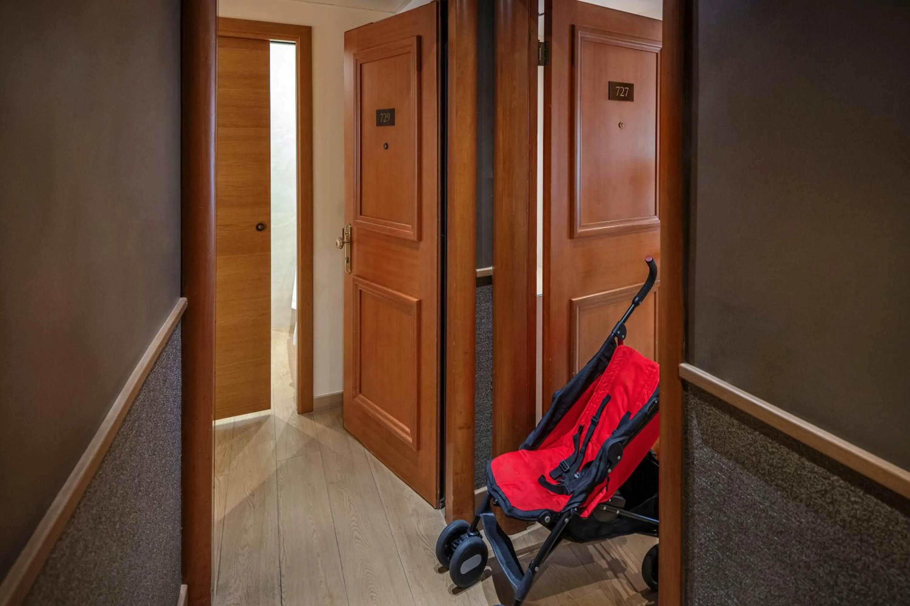 Two Connecting Double Rooms in Starhotels Metropole