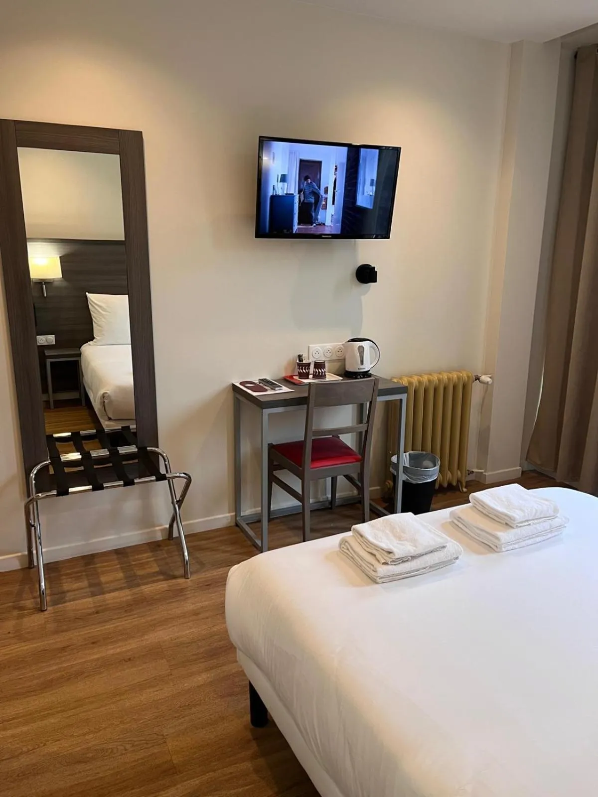 Double Room in Hipotel Paris Voltaire Bastille