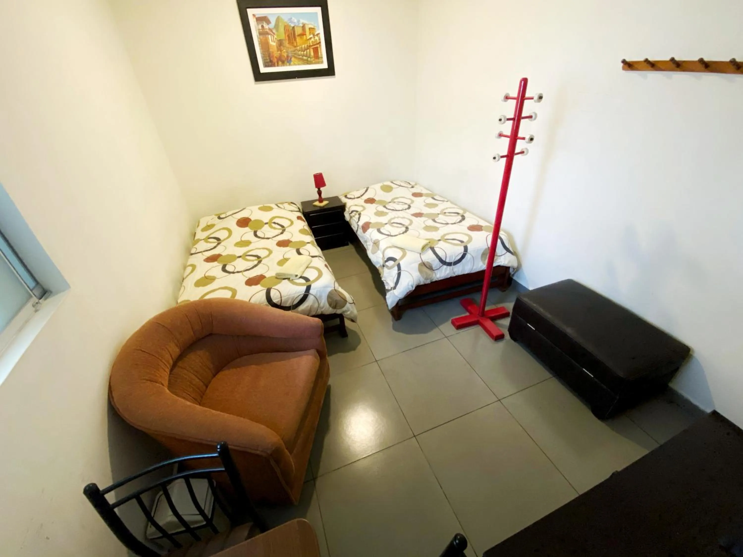 Standard Twin Room with Shared Bathroom in Lima House Hostel