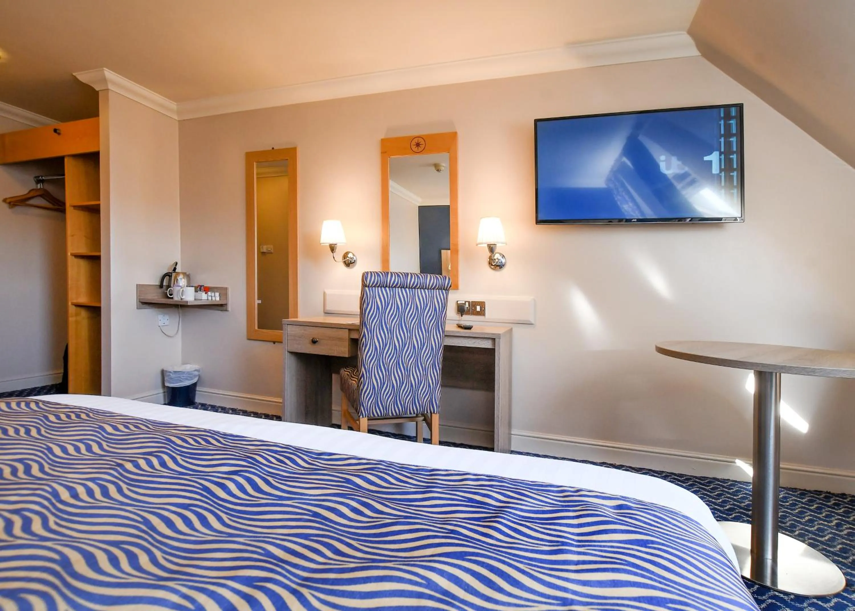 Double Room in The Queens Hotel & Victoria Cloisters Apartments