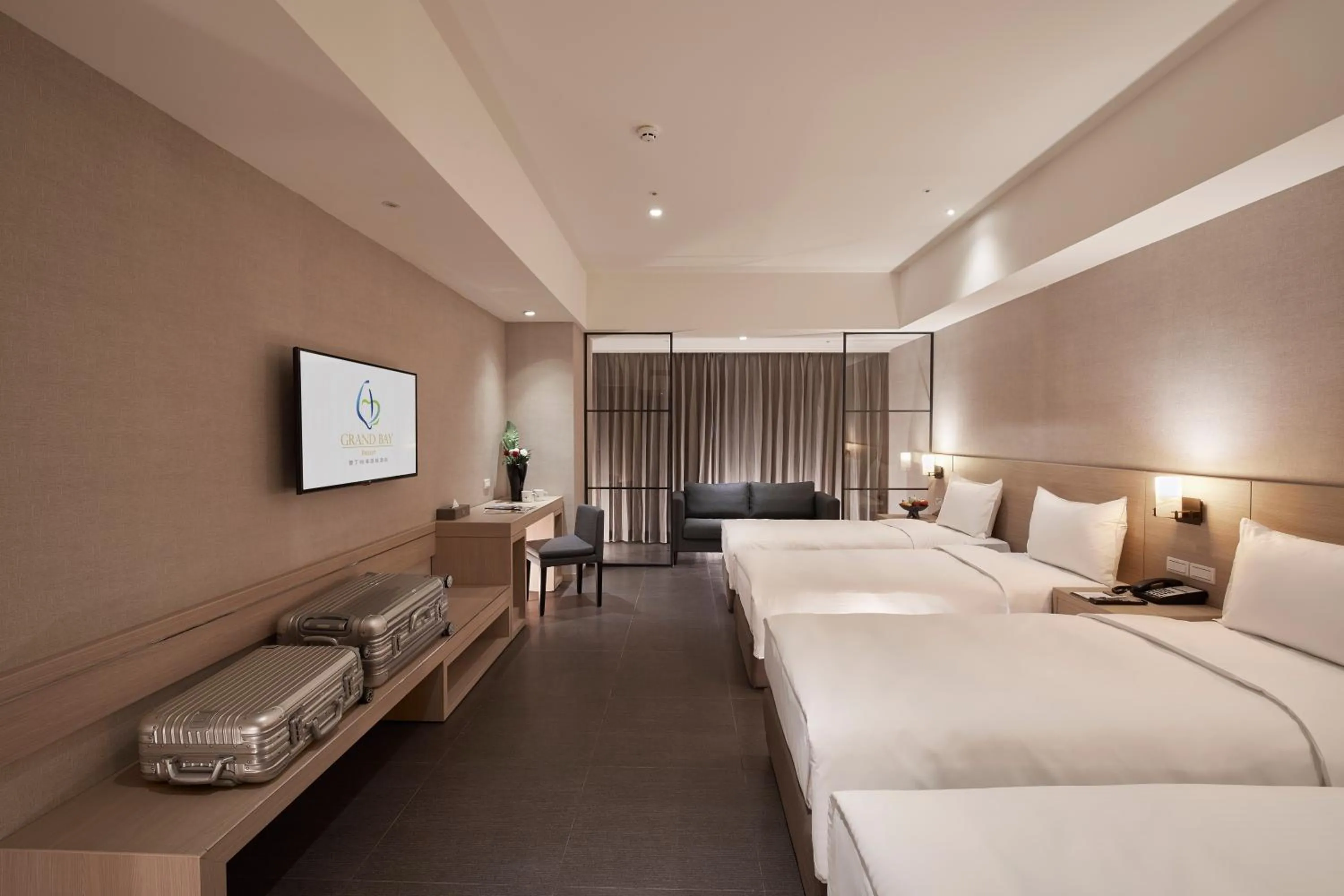 Elite Quadruple Room in Grand Bay Resort Hotel