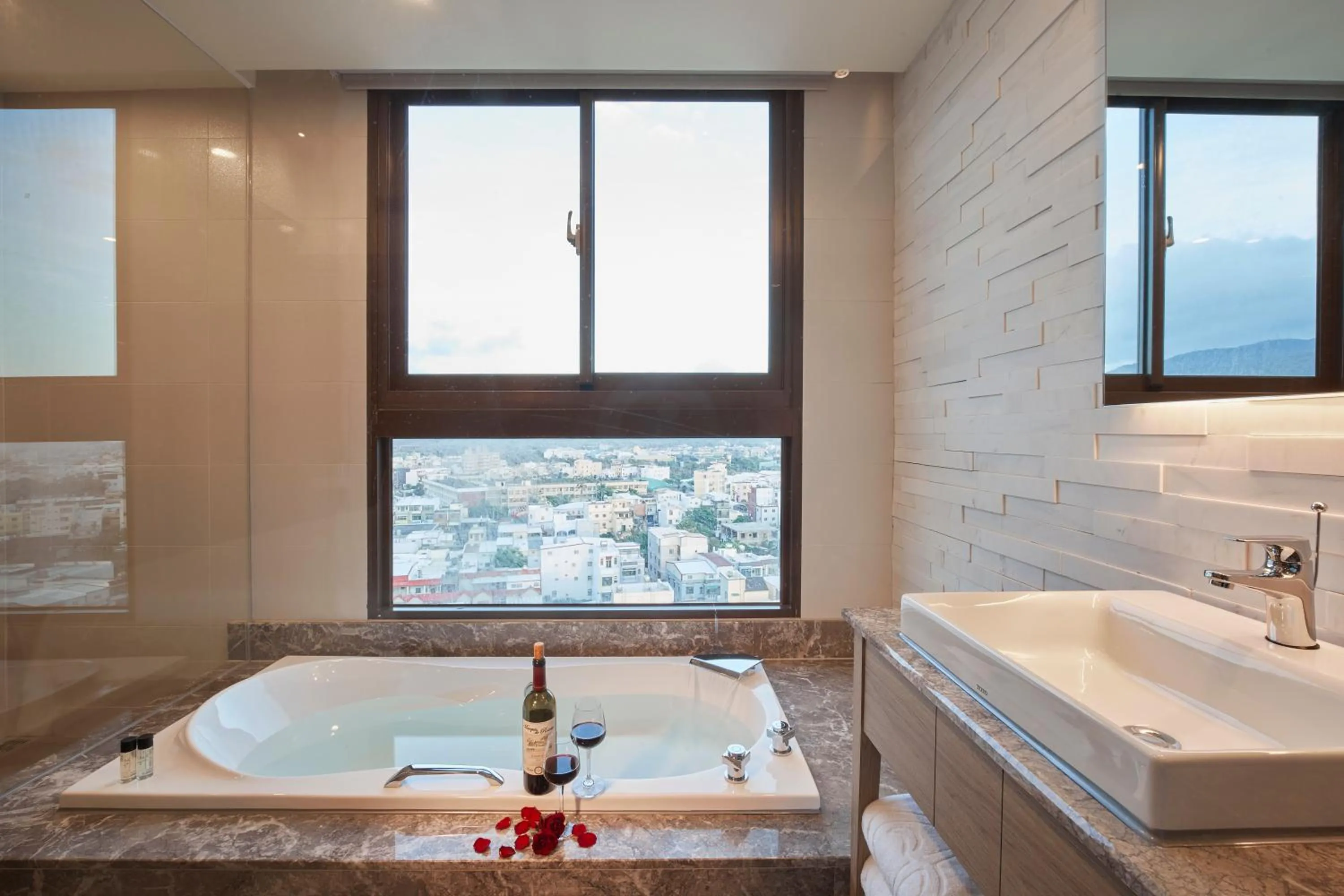 Honeymoon Suite in Grand Bay Resort Hotel