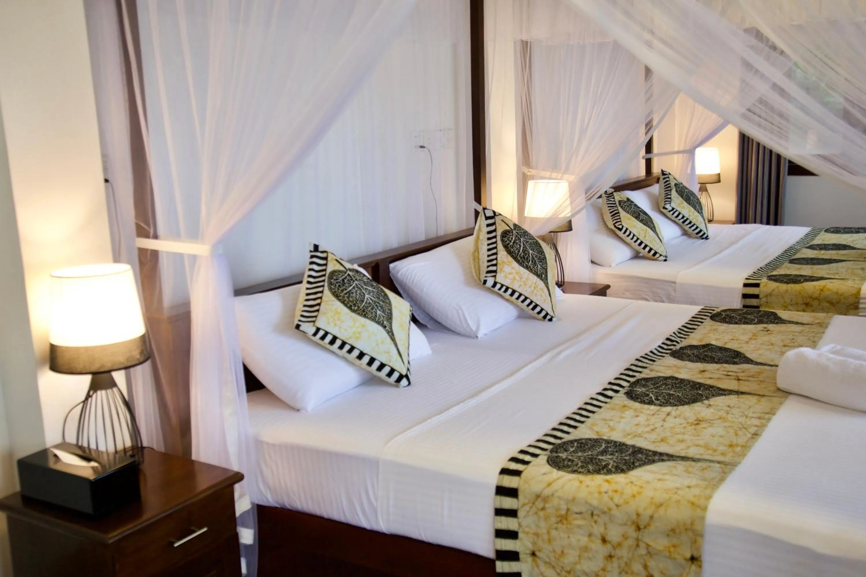 Standard Quadruple Room with Sea View in Glamour Mirissa