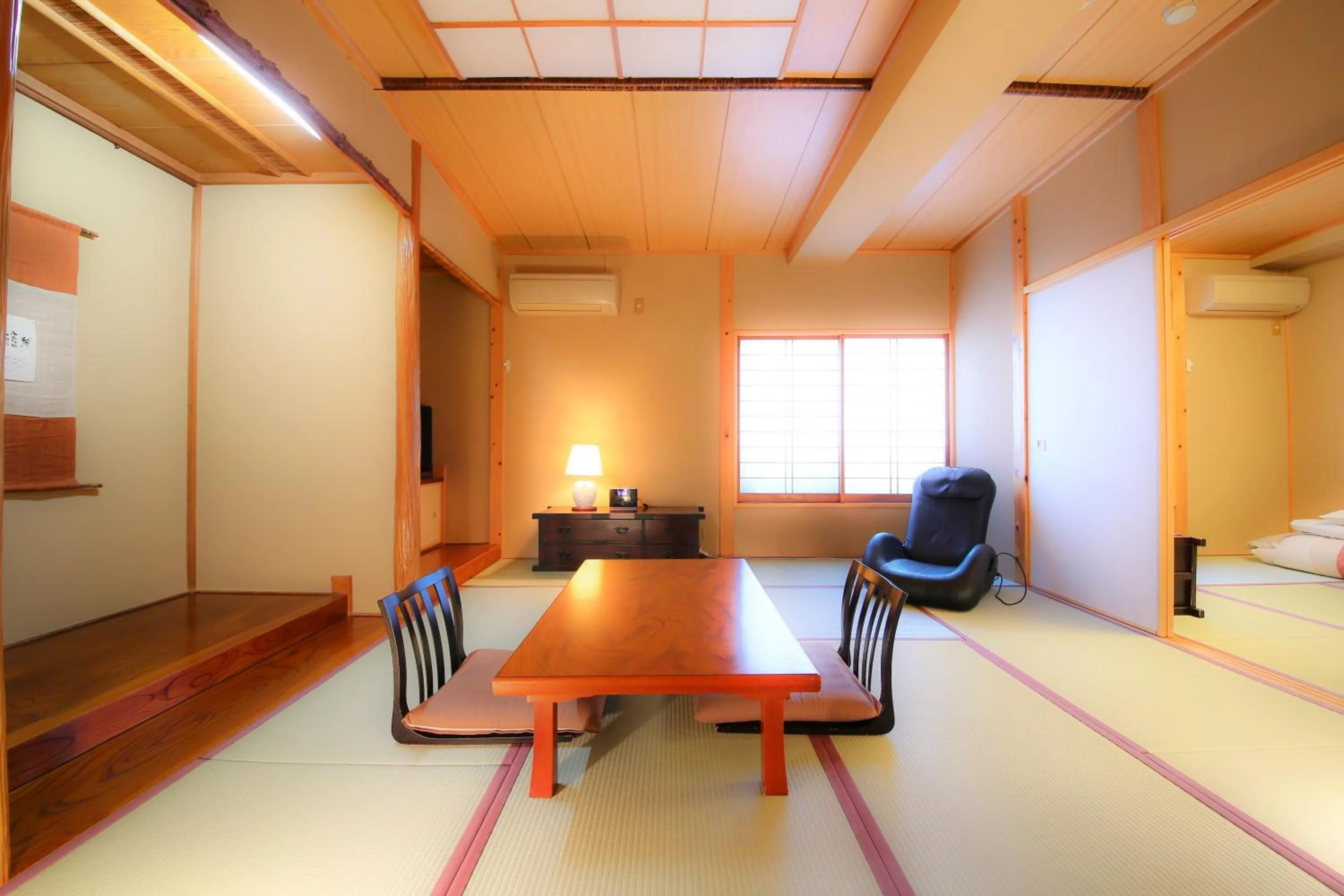 Superior Japanese Style Room with Shared Bathroom - Non Smoking in 旅館かわな -Ryokan Kawana-