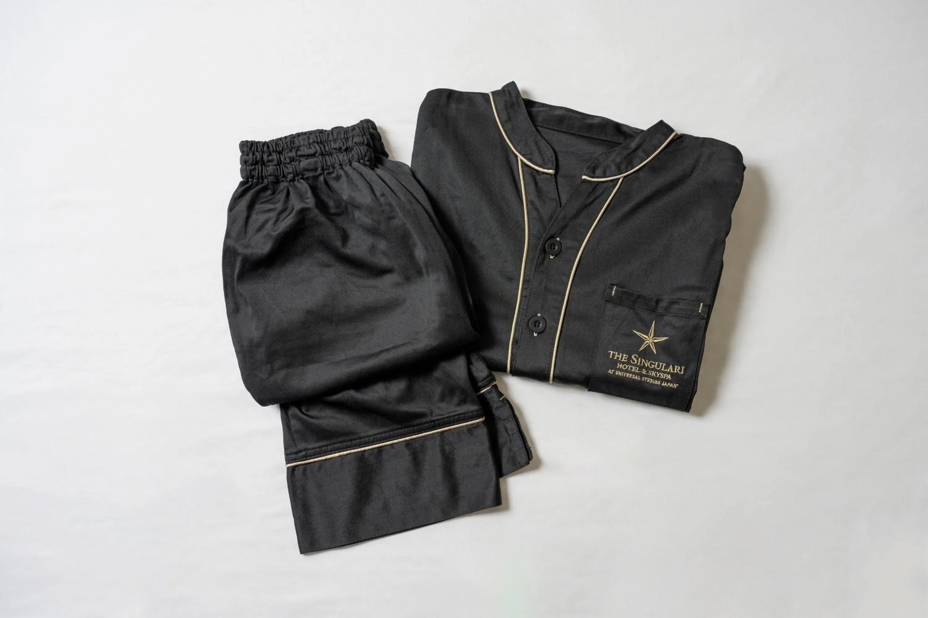 Standard Twin Room - Non-Smoking in THE SINGULARI HOTEL & SKYSPA at UNIVERSAL STUDIOS JAPAN