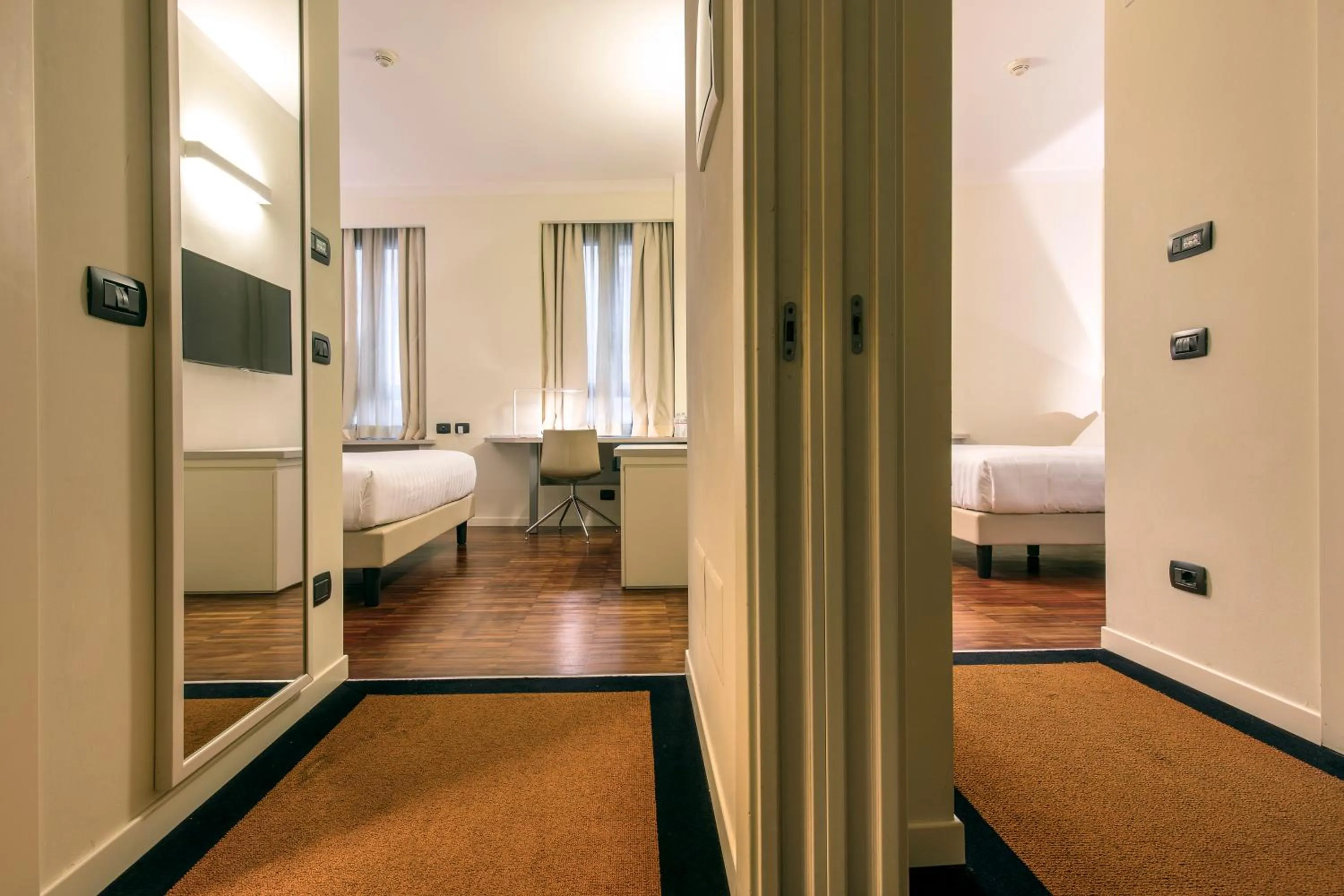 Quadruple Room in 43 Station Hotel