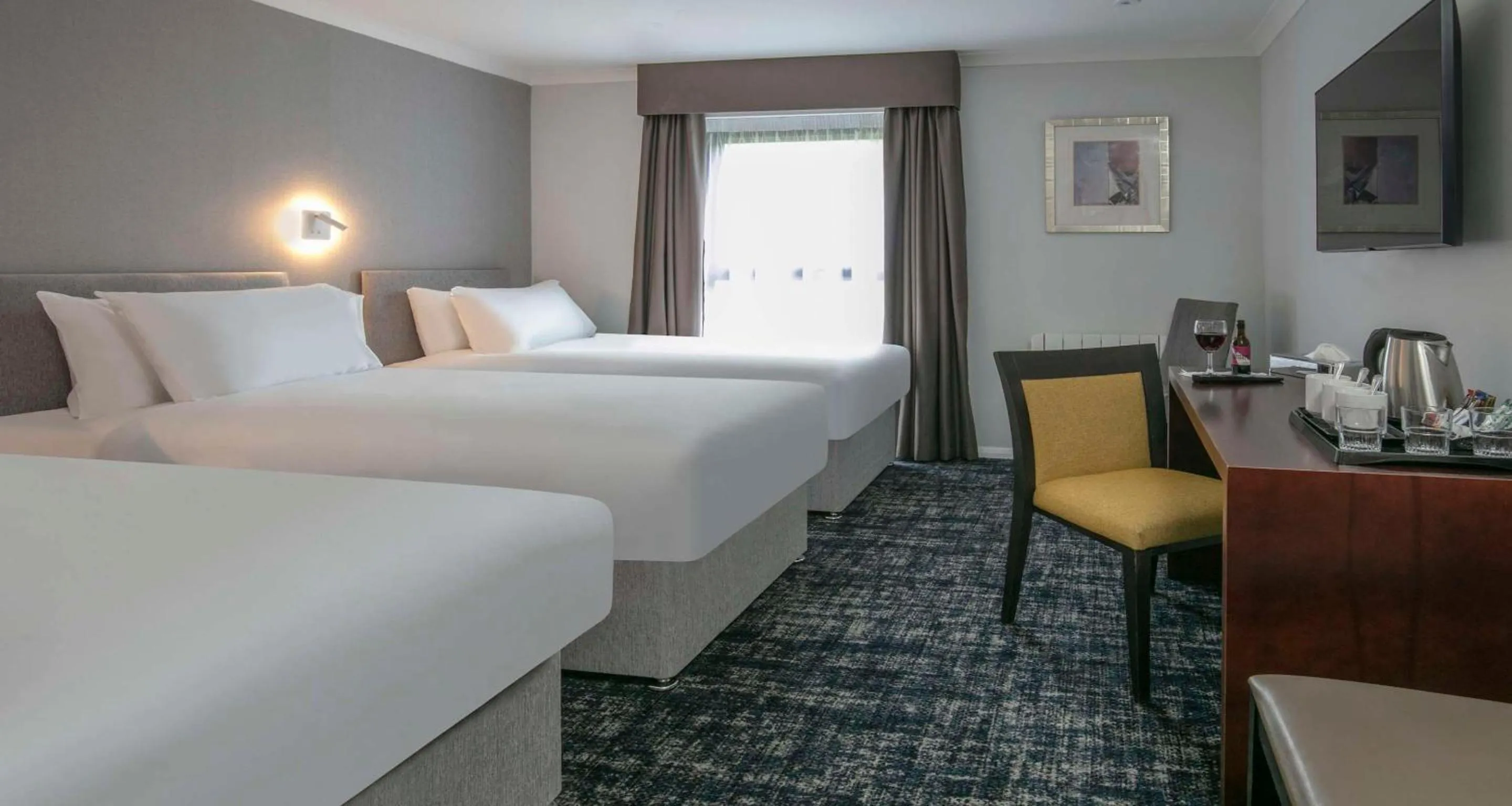 Superior Room with Three Single Beds in Best Western Appleby Park Hotel