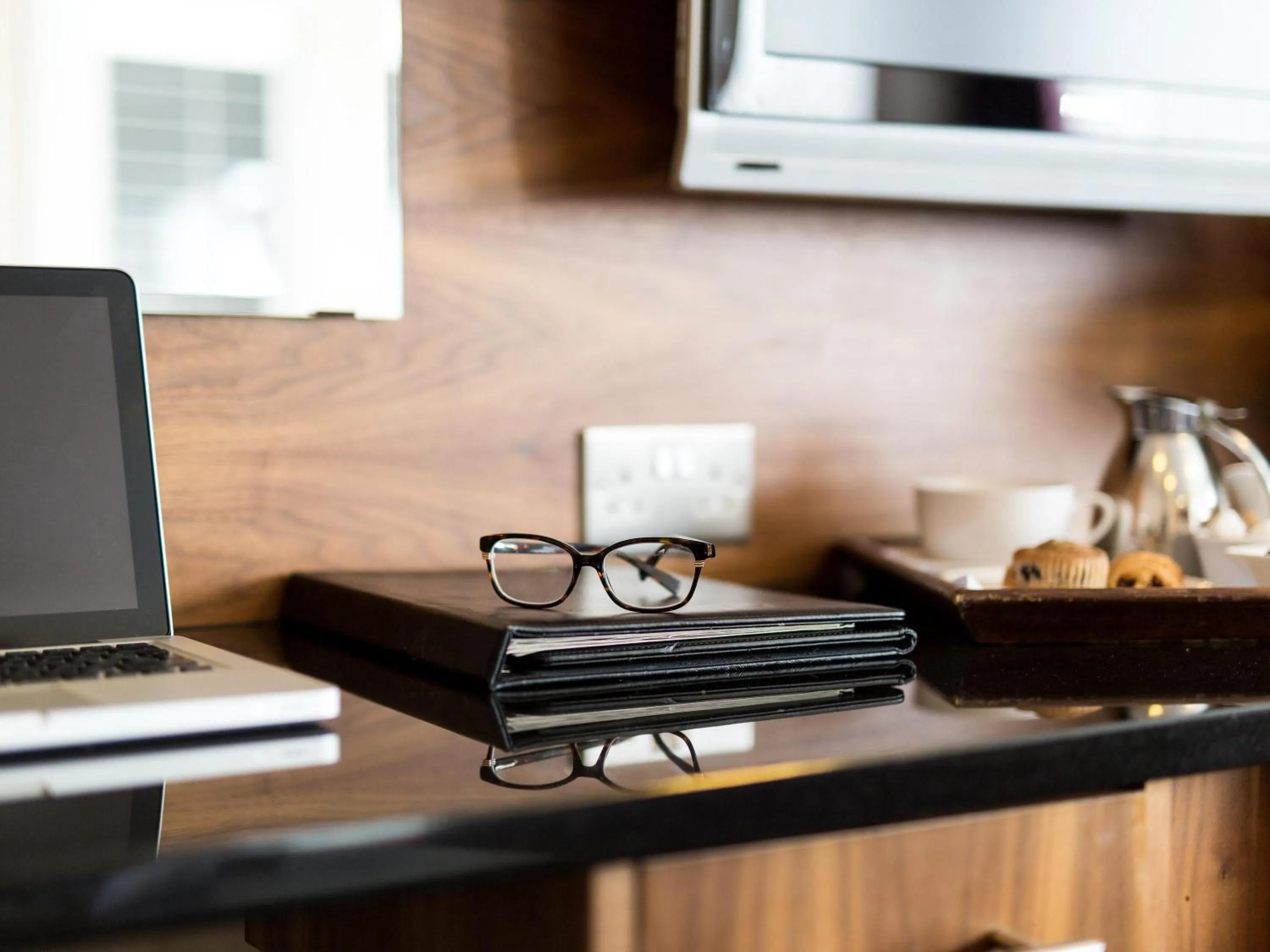 Standard Twin Room in Mercure Newcastle George Washington Hotel Golf & Spa