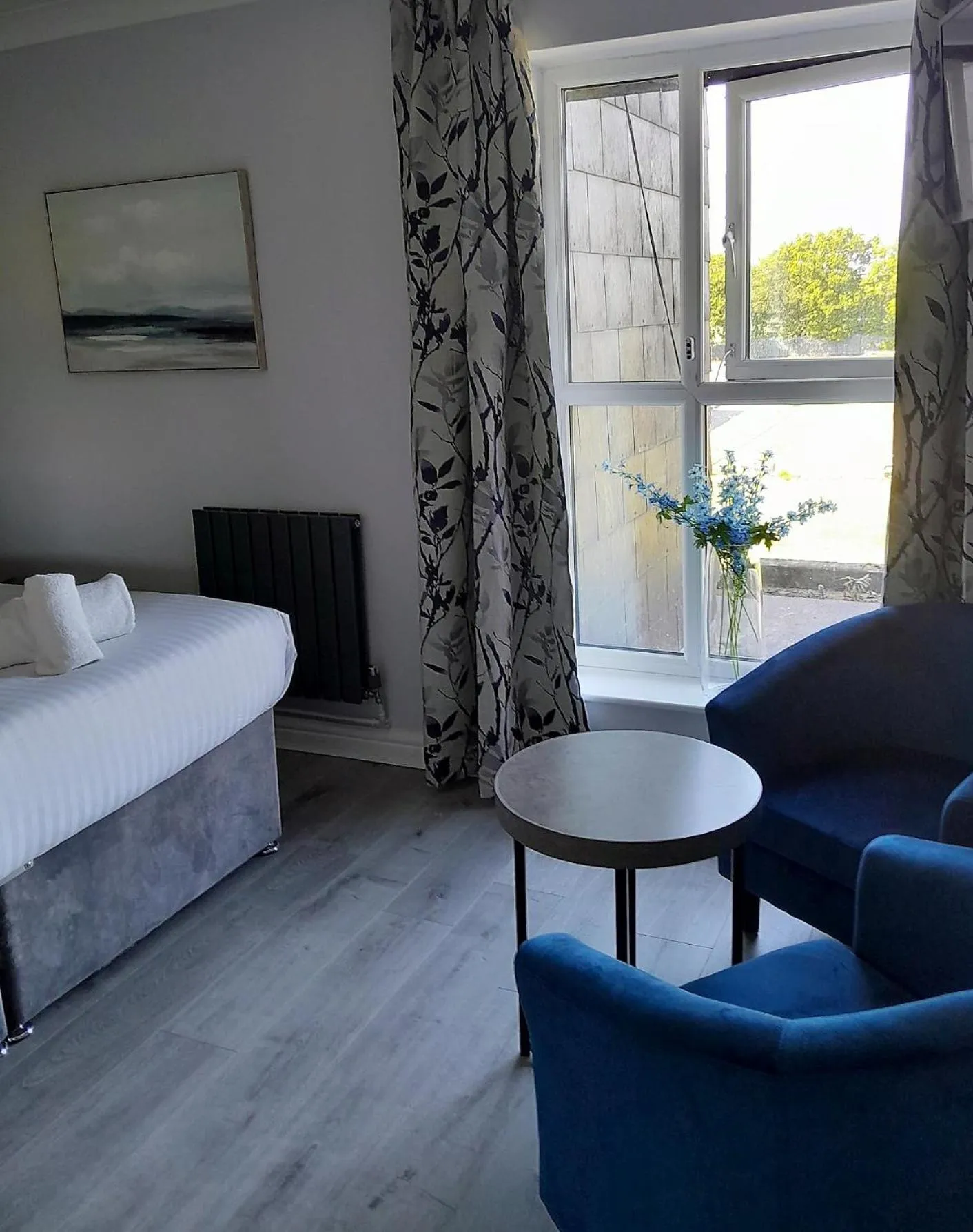 Standard Twin Room in The Hillcrest Hotel