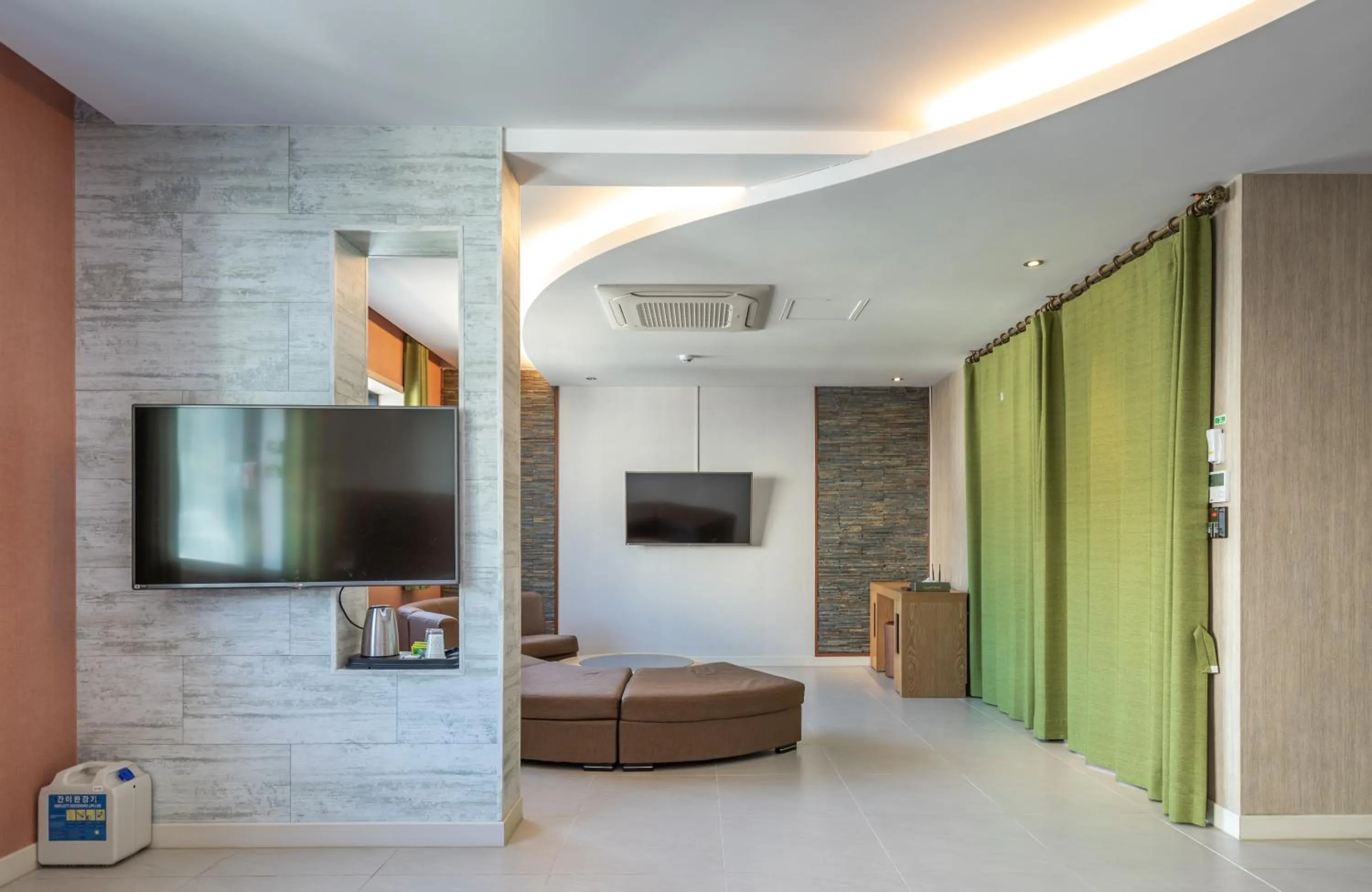 Family Room with Mountain View in SongJeong Olla Hotel