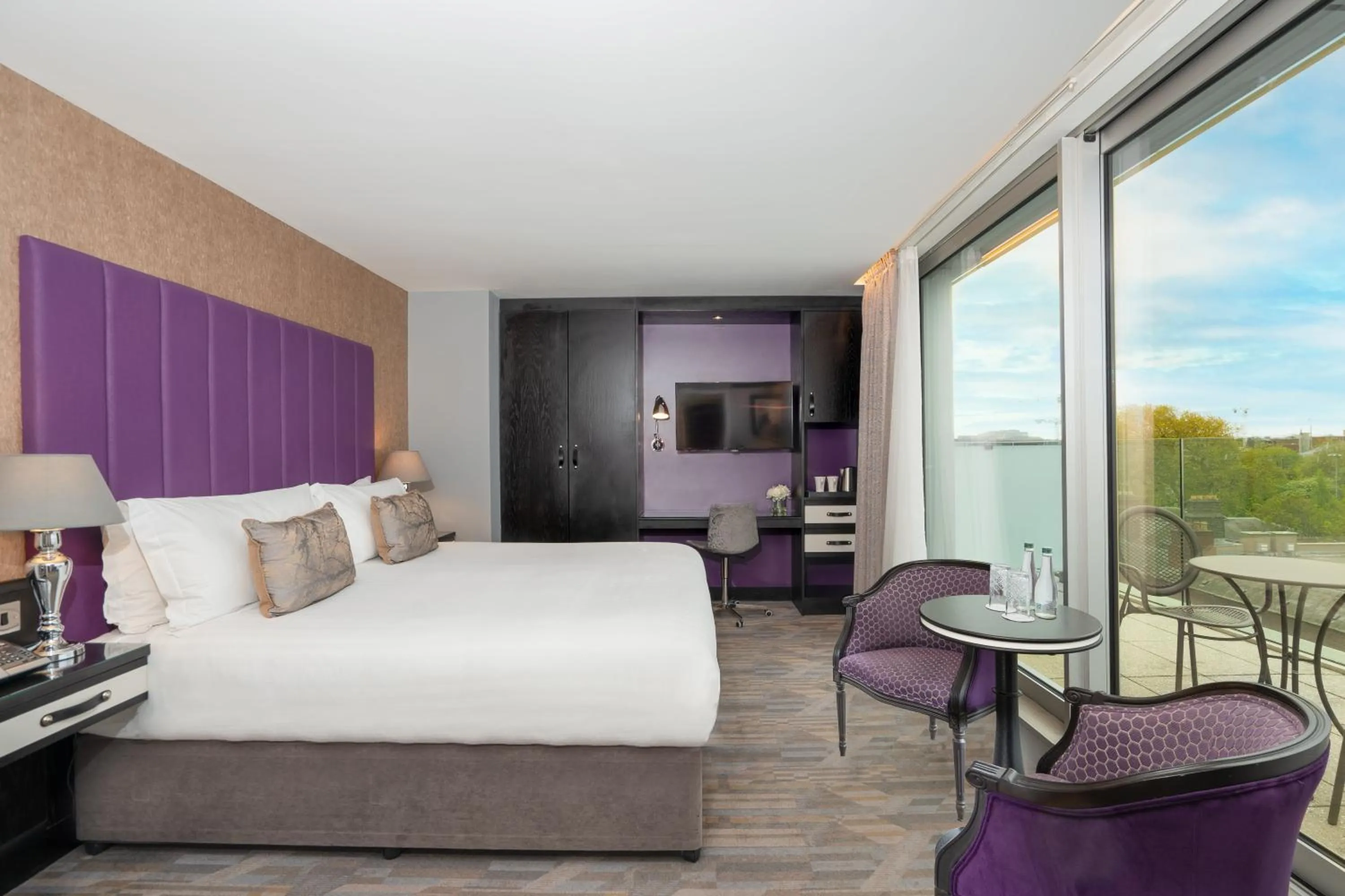 Deluxe Double Room with Balcony in The Trinity City Hotel