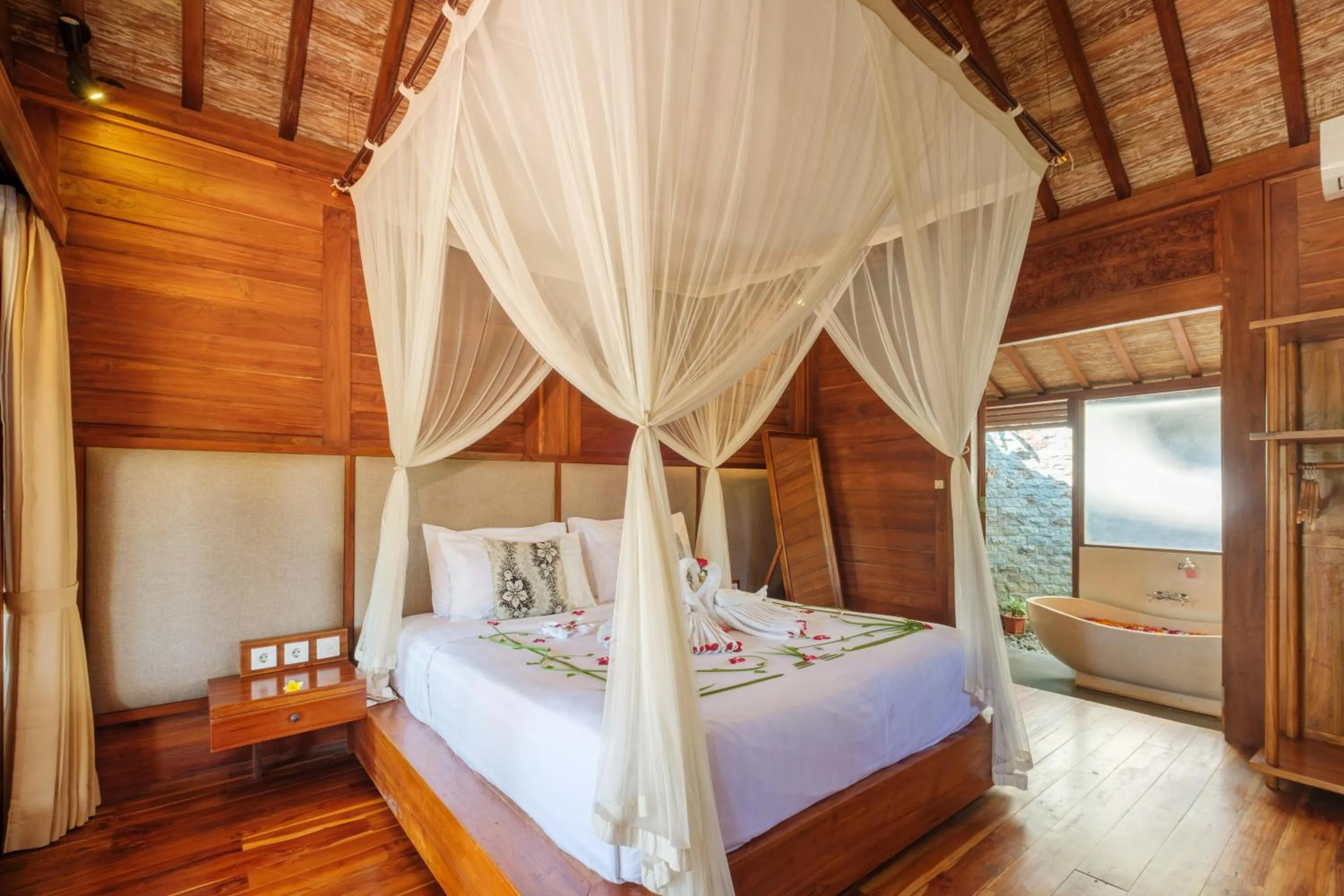 One-Bedroom Bungalow  in Puri Kobot