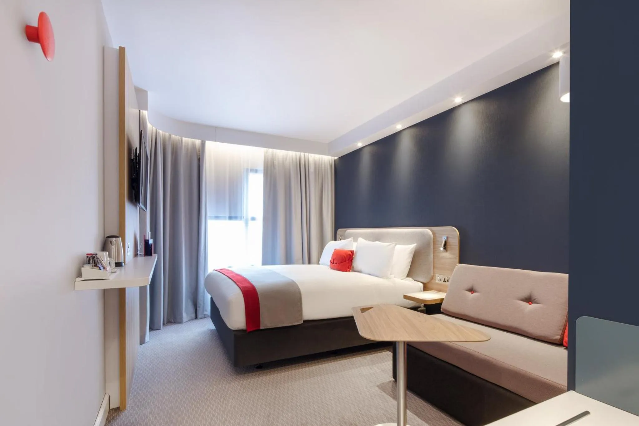 Standard Double Room with Sofa Bed and Free Hot Breakfast in Holiday Inn Express - Birmingham - City Centre by IHG