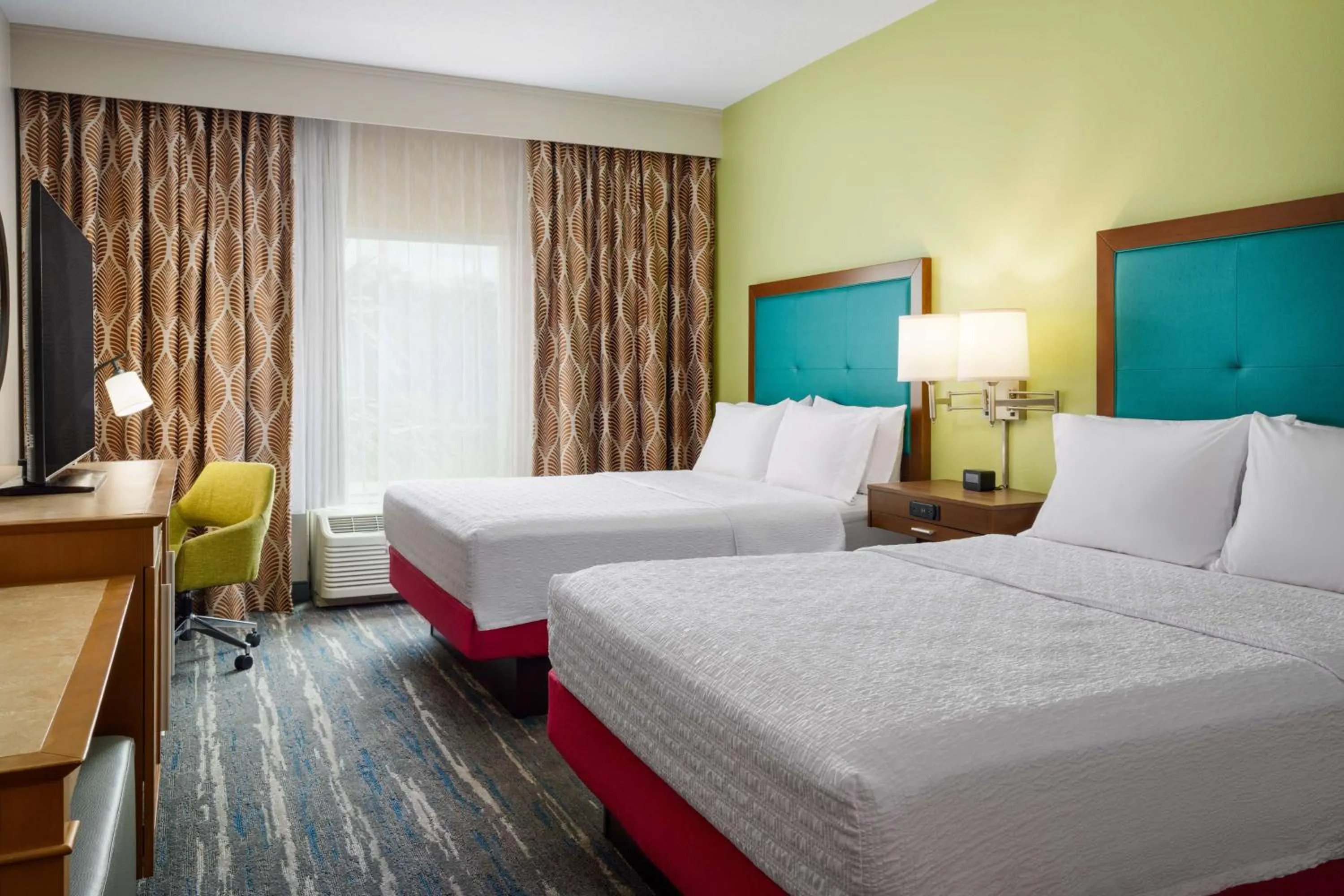 Queen Room with Two Queen Beds in Hampton Inn Plant City
