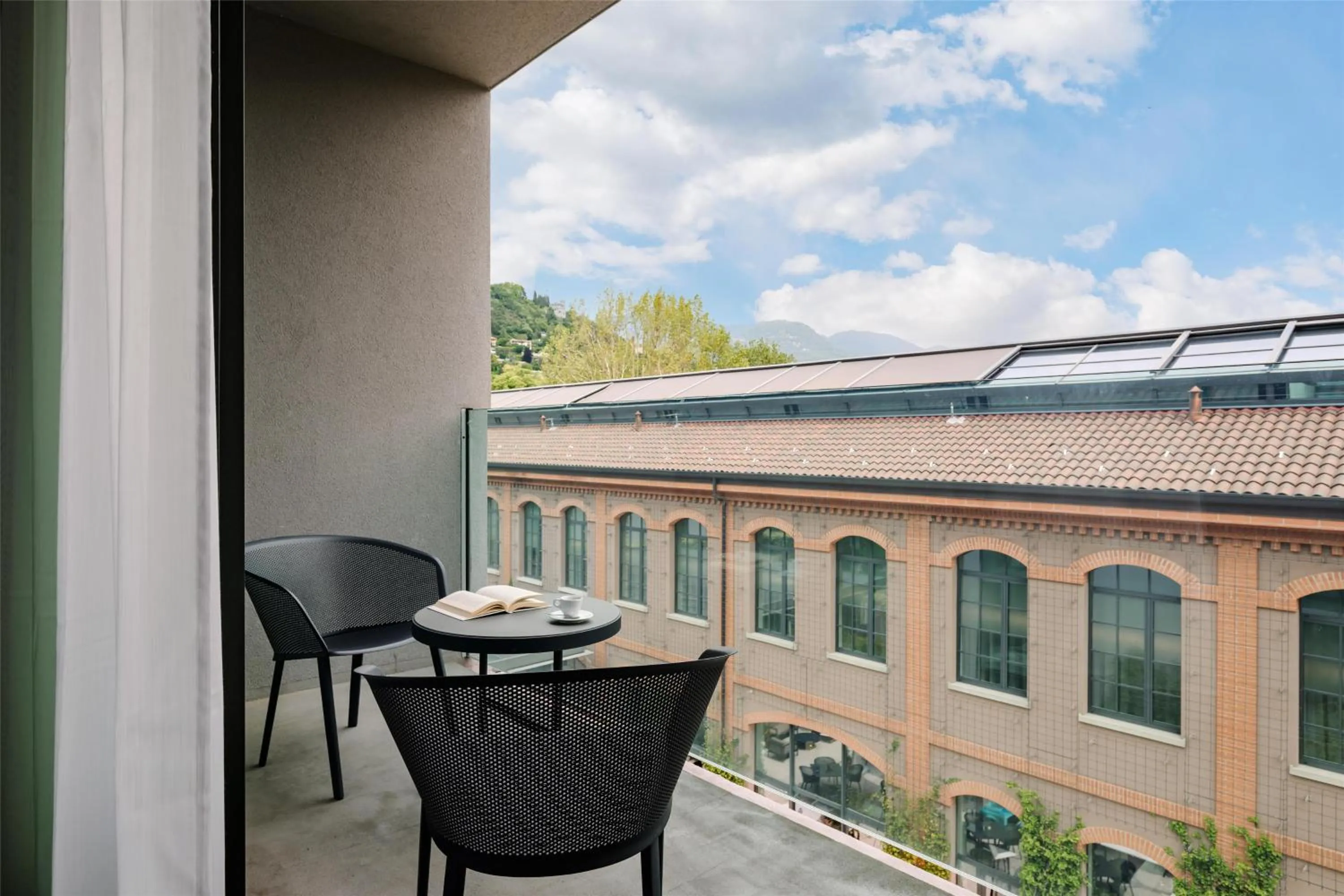 Deluxe King Room with Patio in Hilton Lake Como