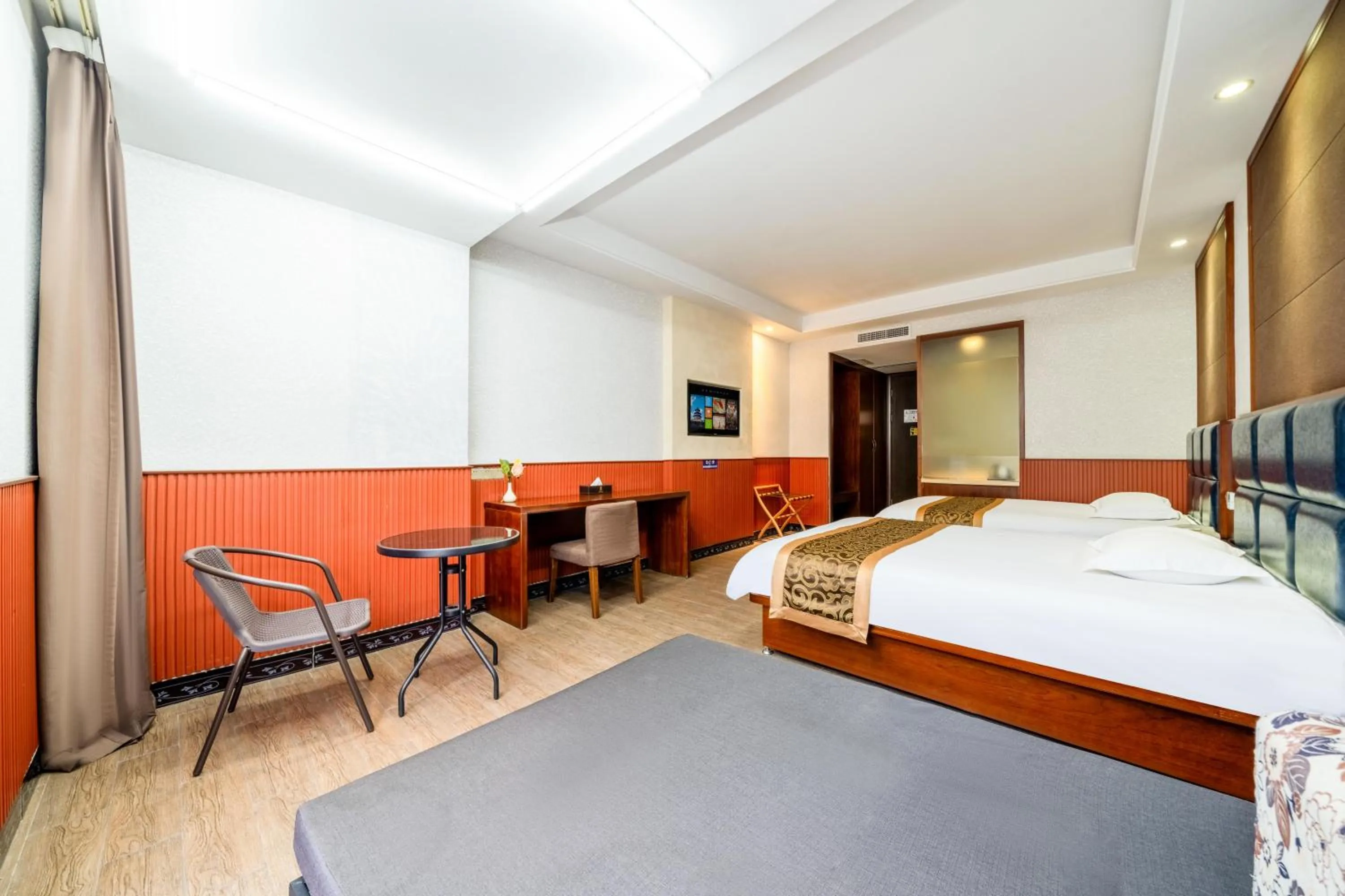 Family Room in Bo Ai International Hotel Shanghai Pudong Airport Branch-Provide shuttle services to Pudong Airport and Disneyland