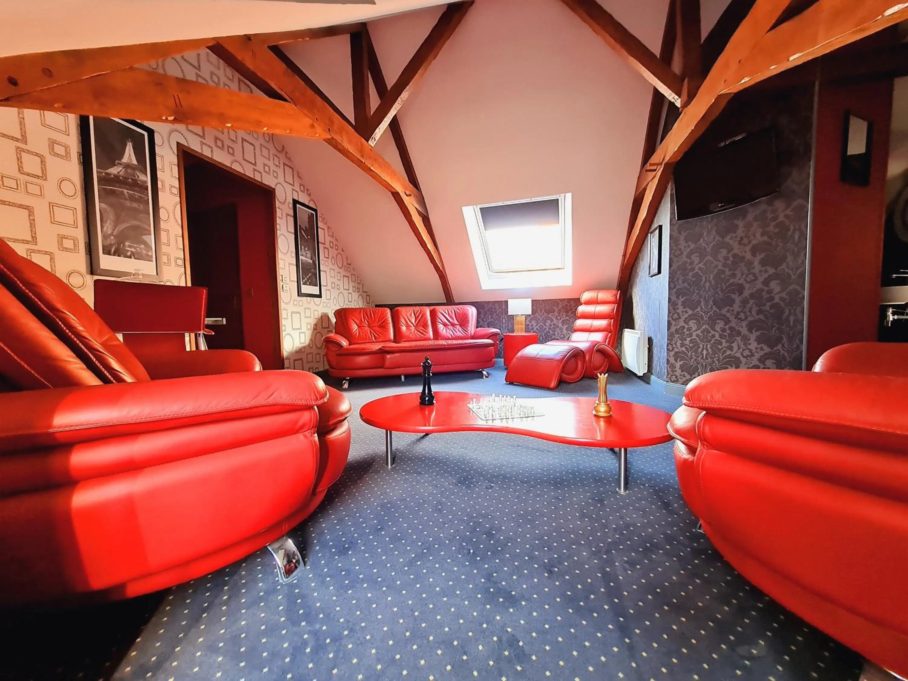 Superior King Suite - single occupancy in Châtellerie De Schoebeque