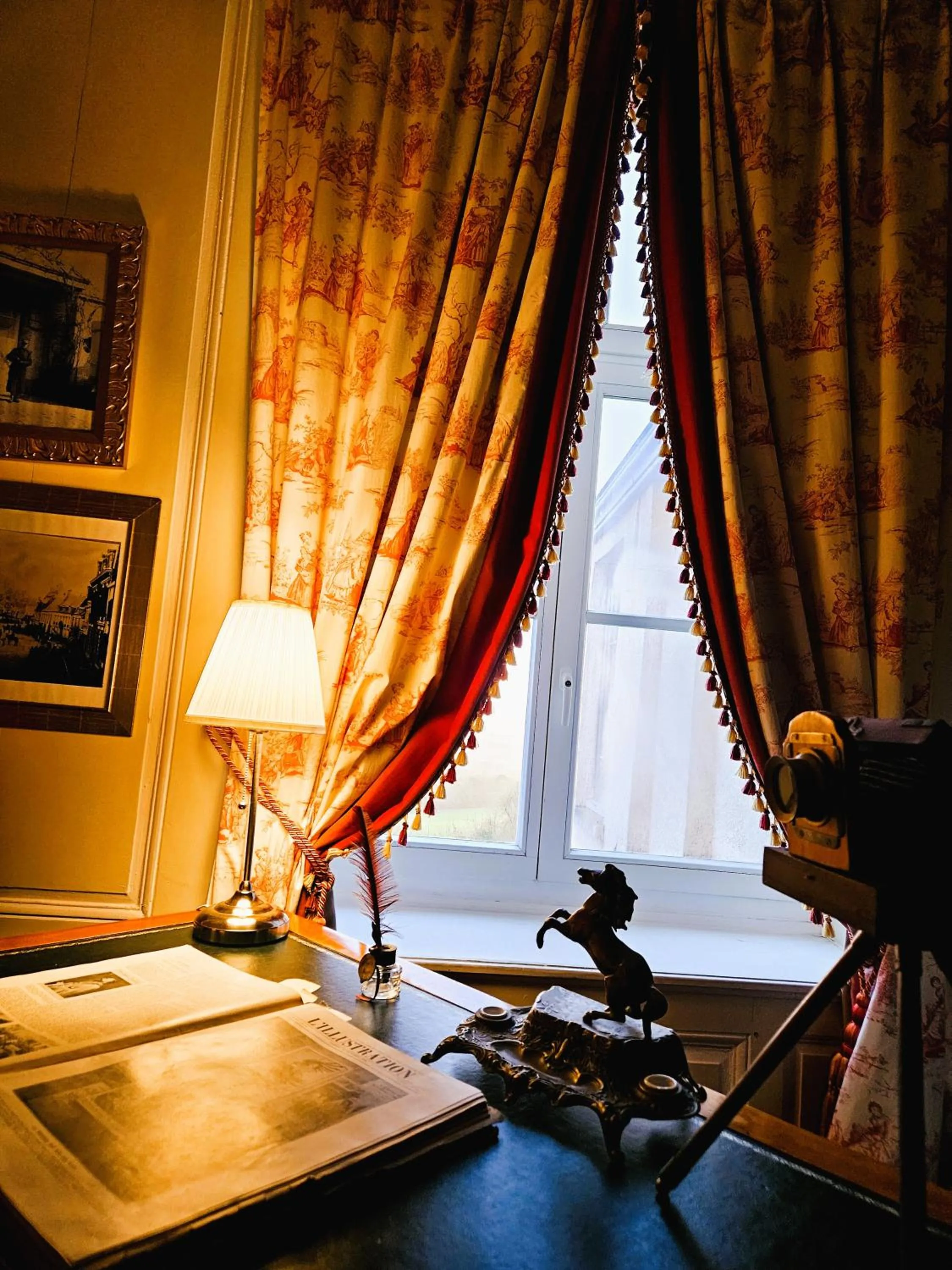 Deluxe King Suite - single occupancy in Châtellerie De Schoebeque