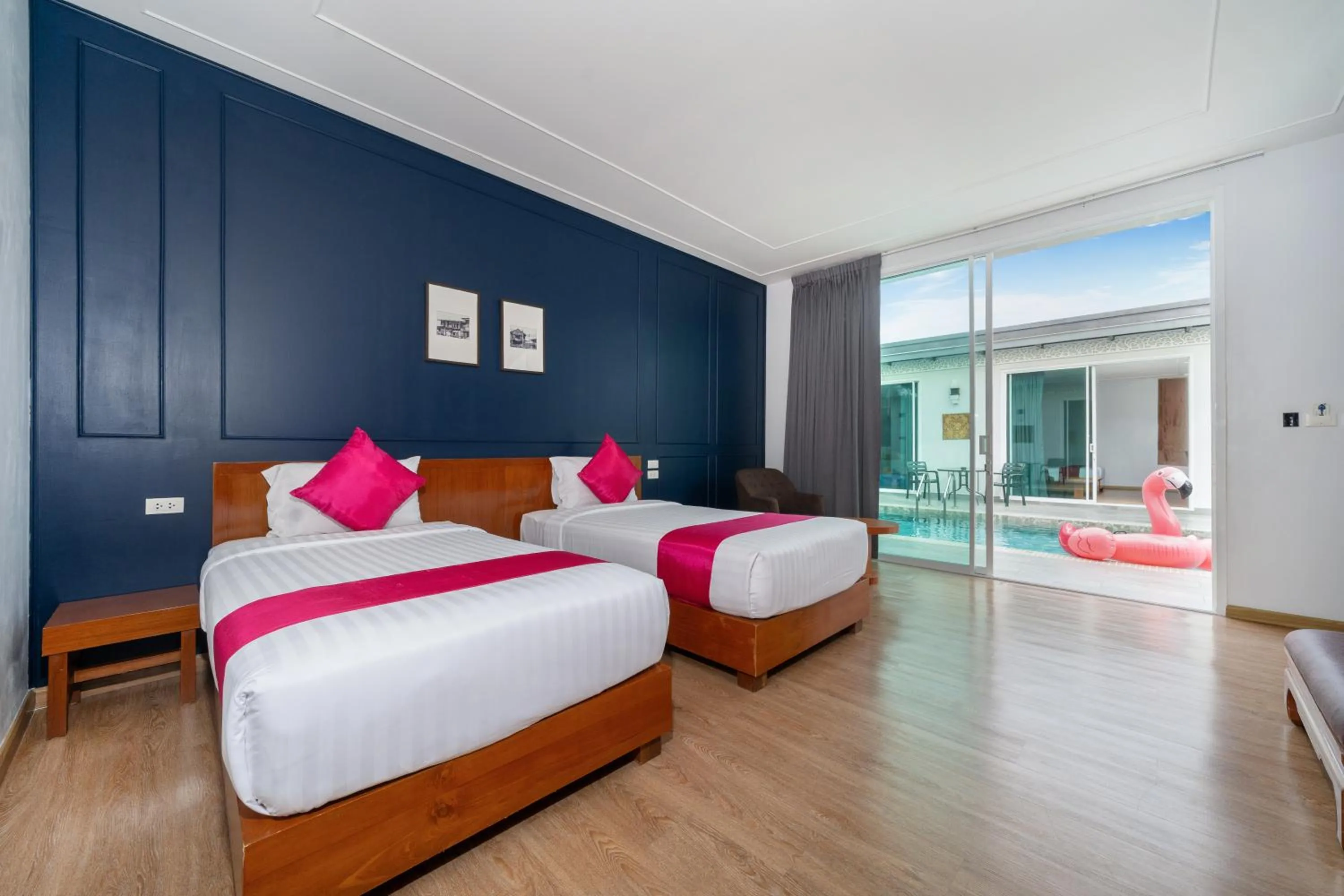 Deluxe Twin Room with Pool Access in Phuket La Siesta Pool Villas & Pool Access Rooms