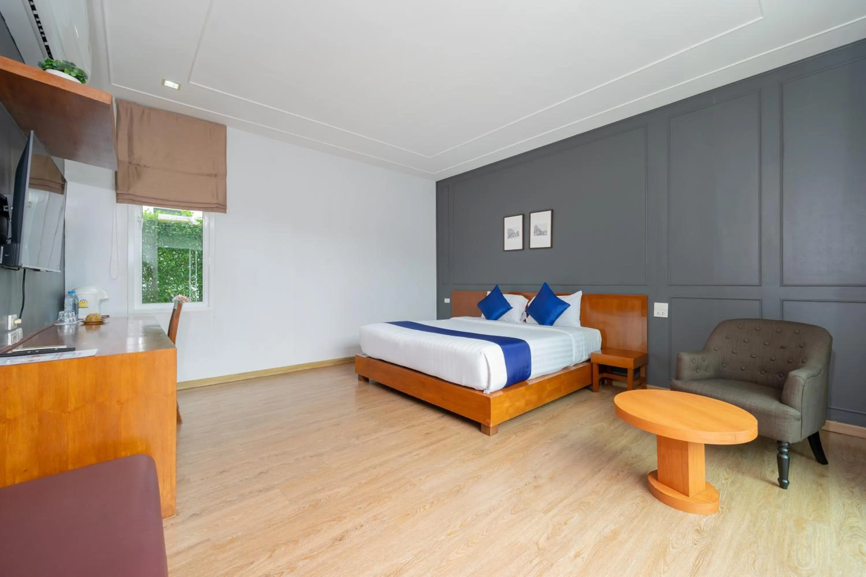  Four-Bedroom Pool Villa in Phuket La Siesta Pool Villas & Pool Access Rooms