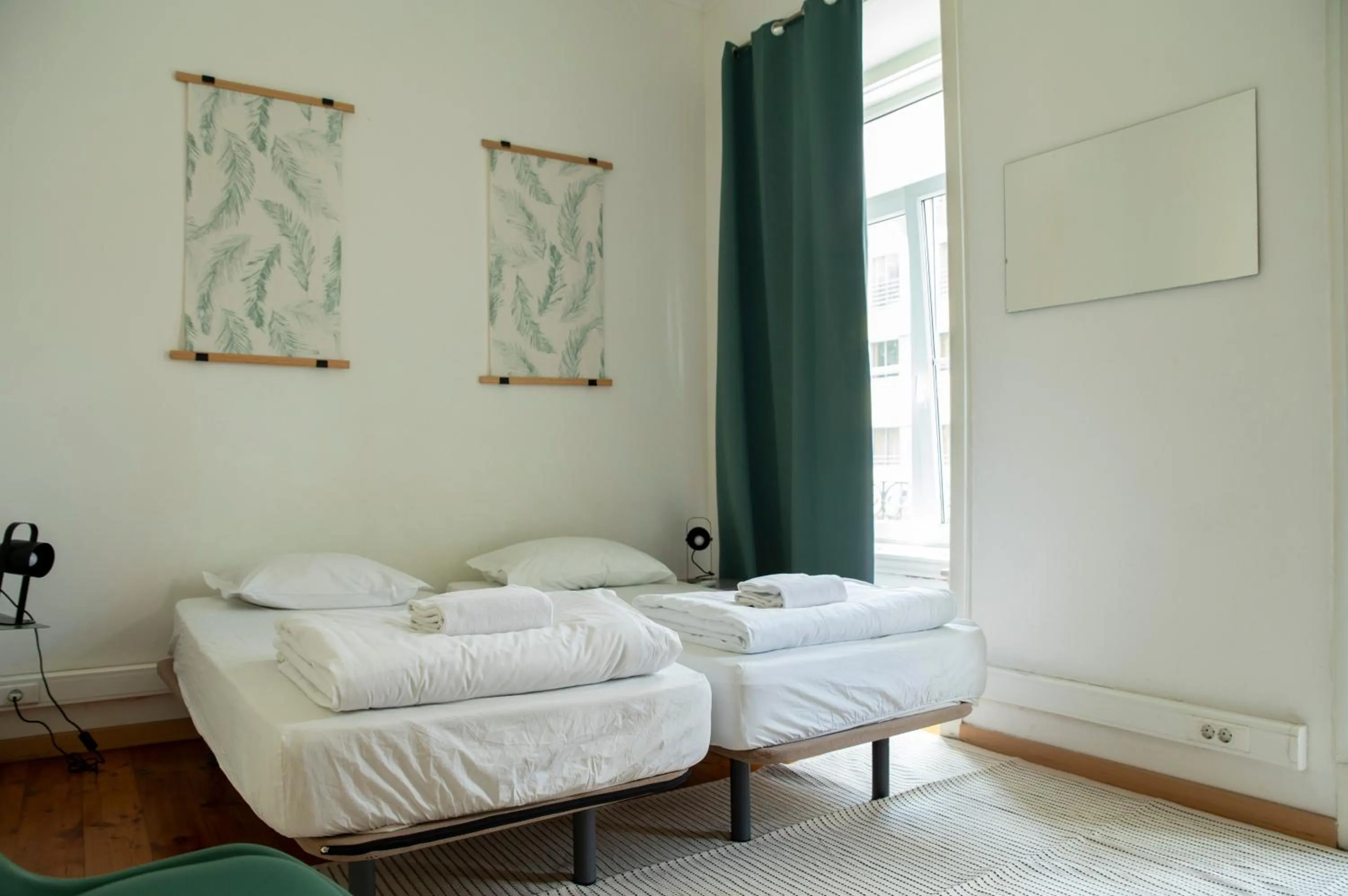 Double Room with Shared Bathroom in WOT Patio Social