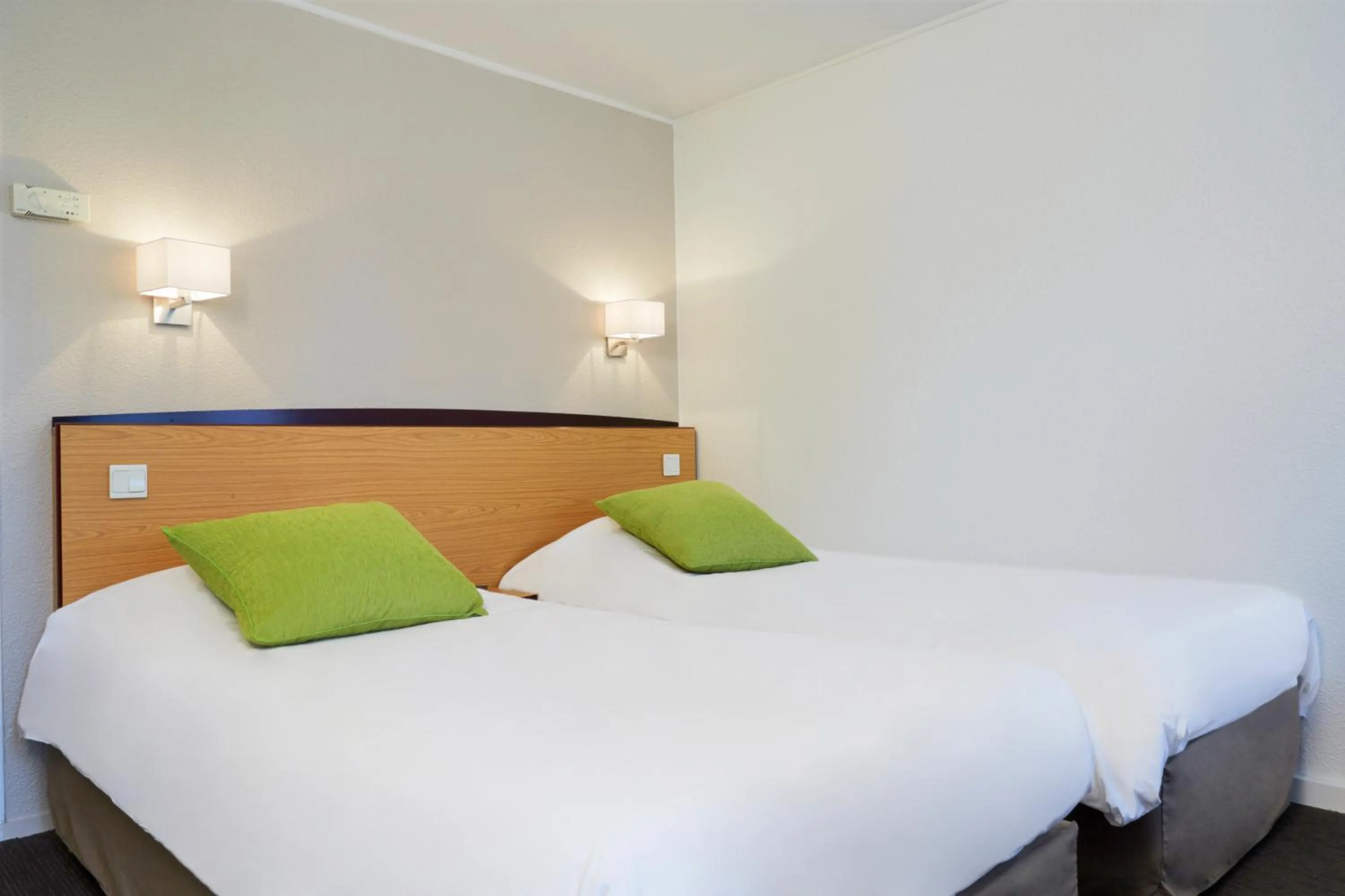 Twin Room in Campanile Lille - Lomme
