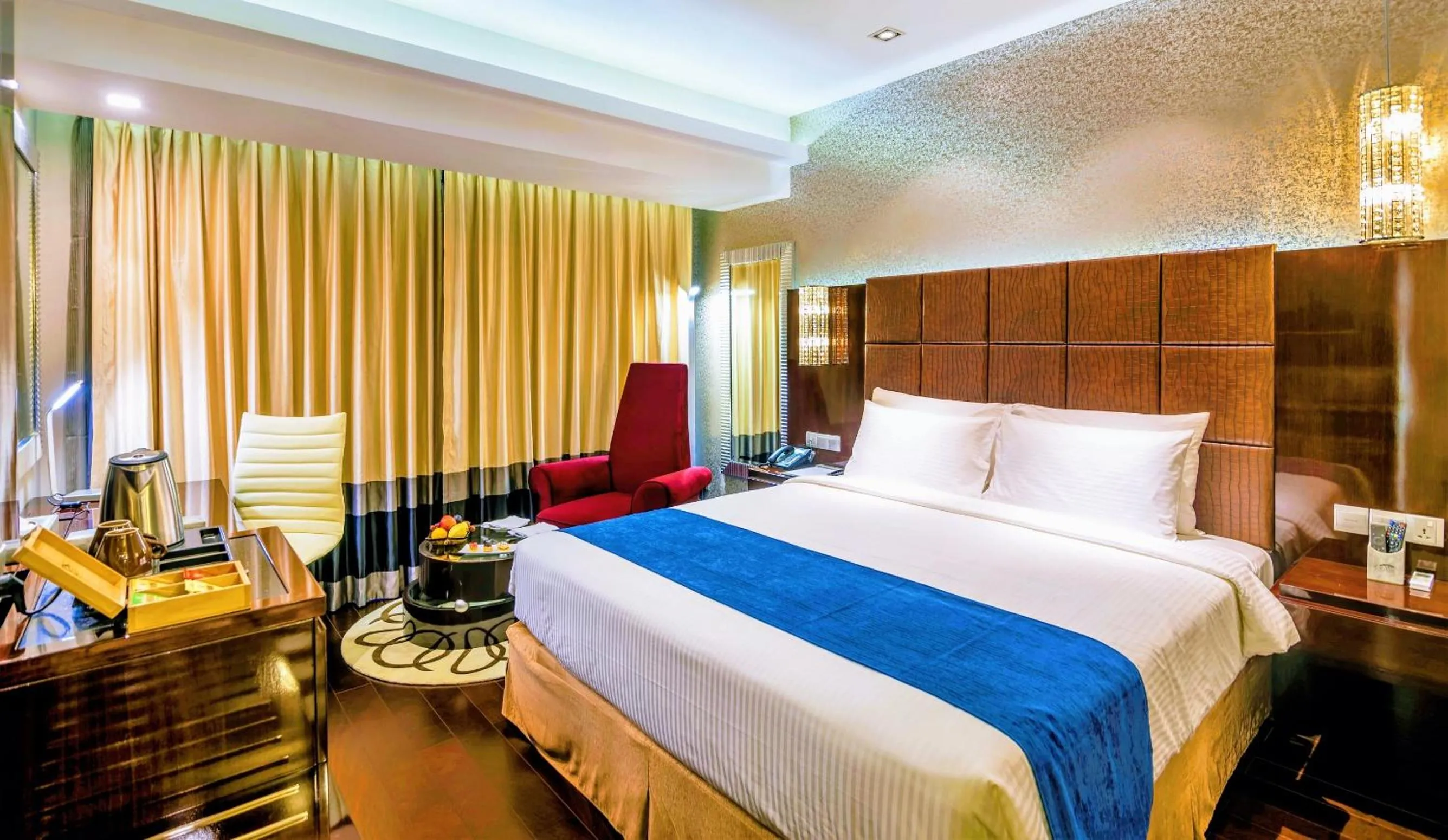 Deluxe Double Room - single occupancy in The Raintree Dhaka - A Luxury collection Hotel