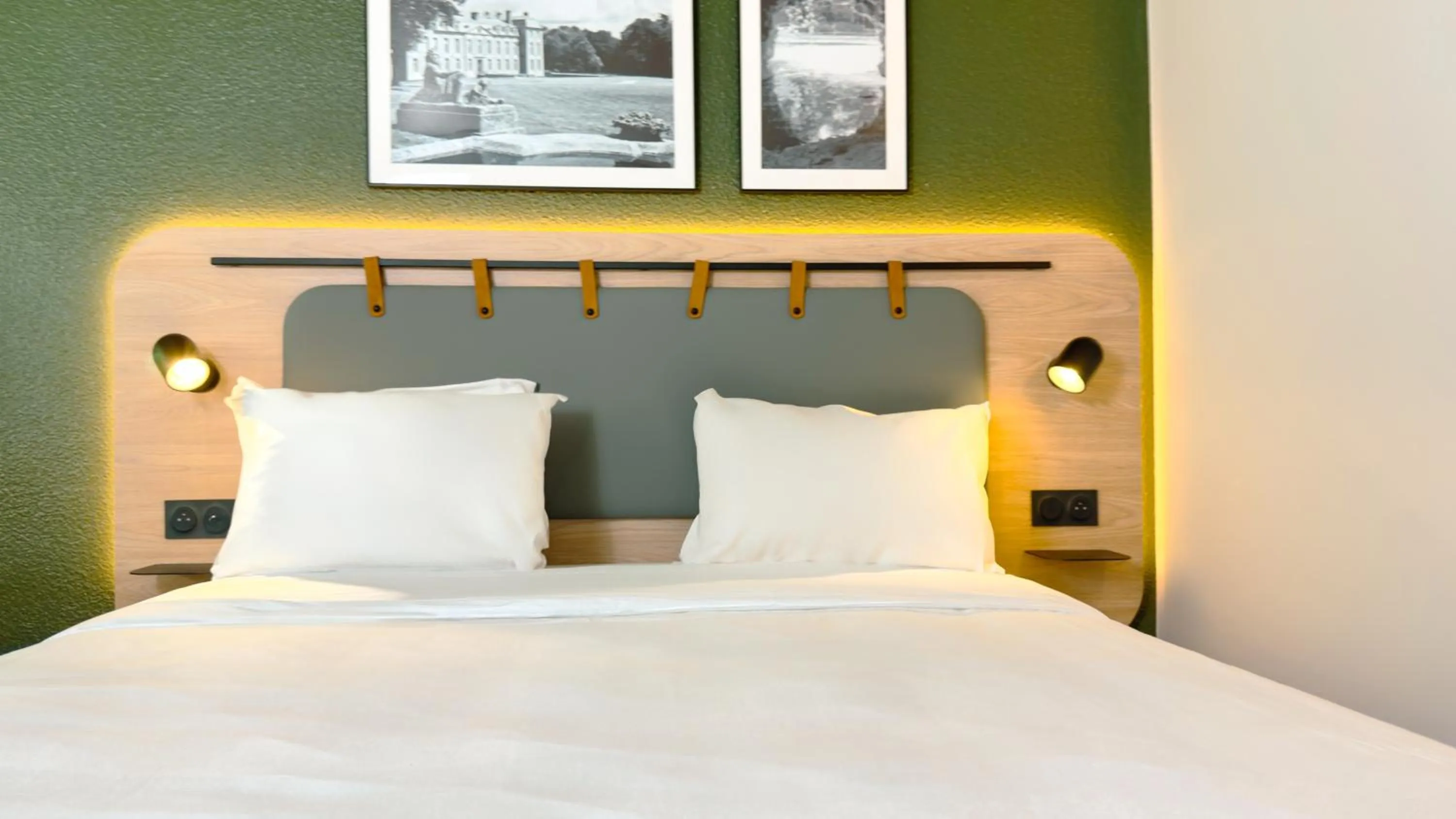 Superior Queen Room in Campanile Epinay sur Orge Savigny Sur Orge