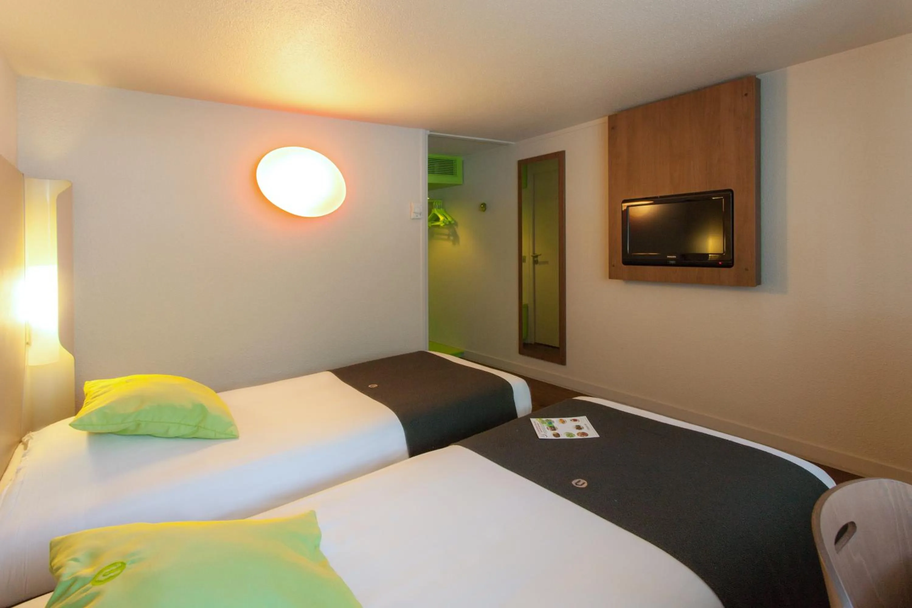 Standard Twin Room in Campanile Tours Sud ~ Joué-Les-Tours